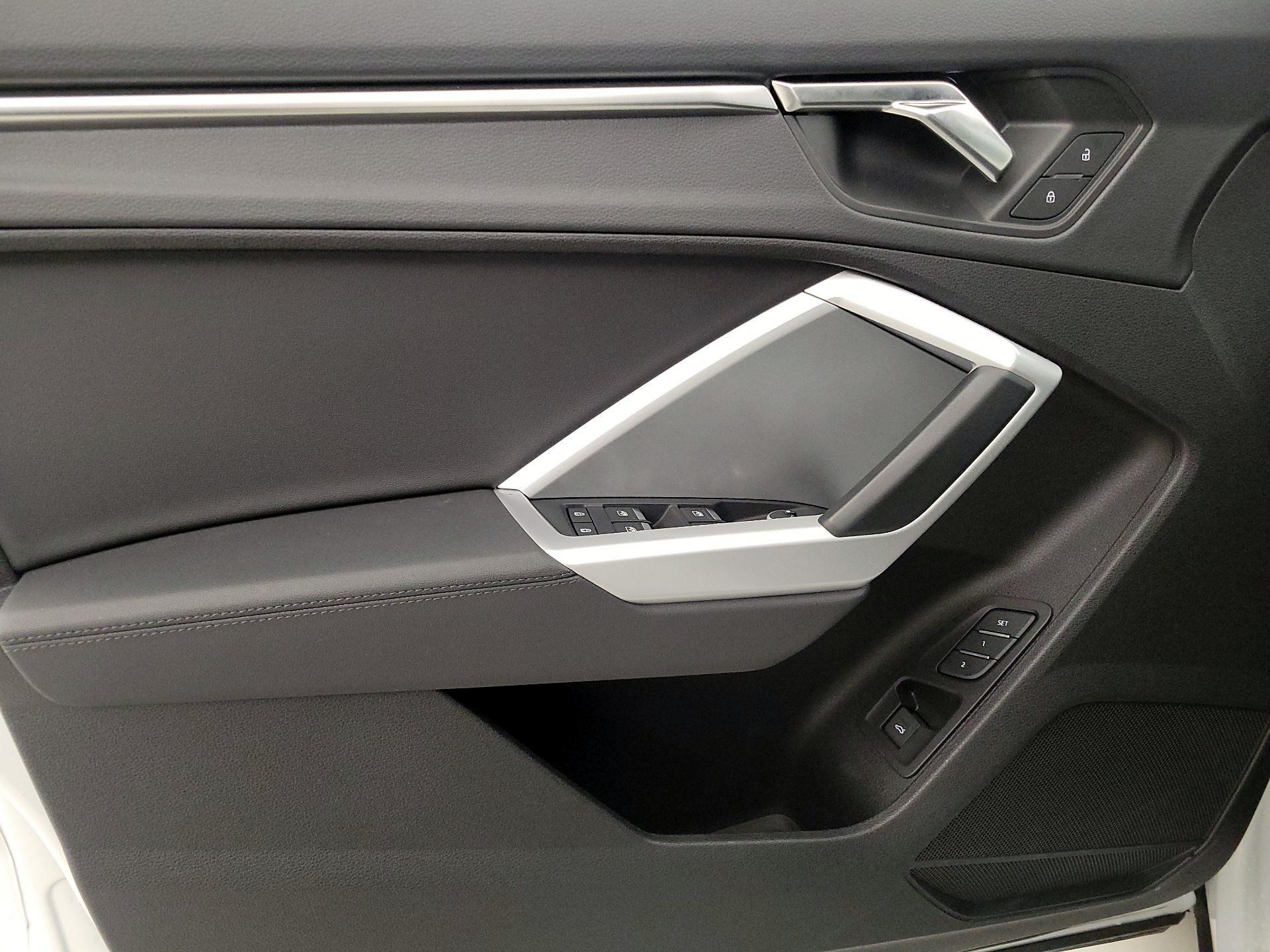 Thumbnail: 2024 Audi Q3 - 12