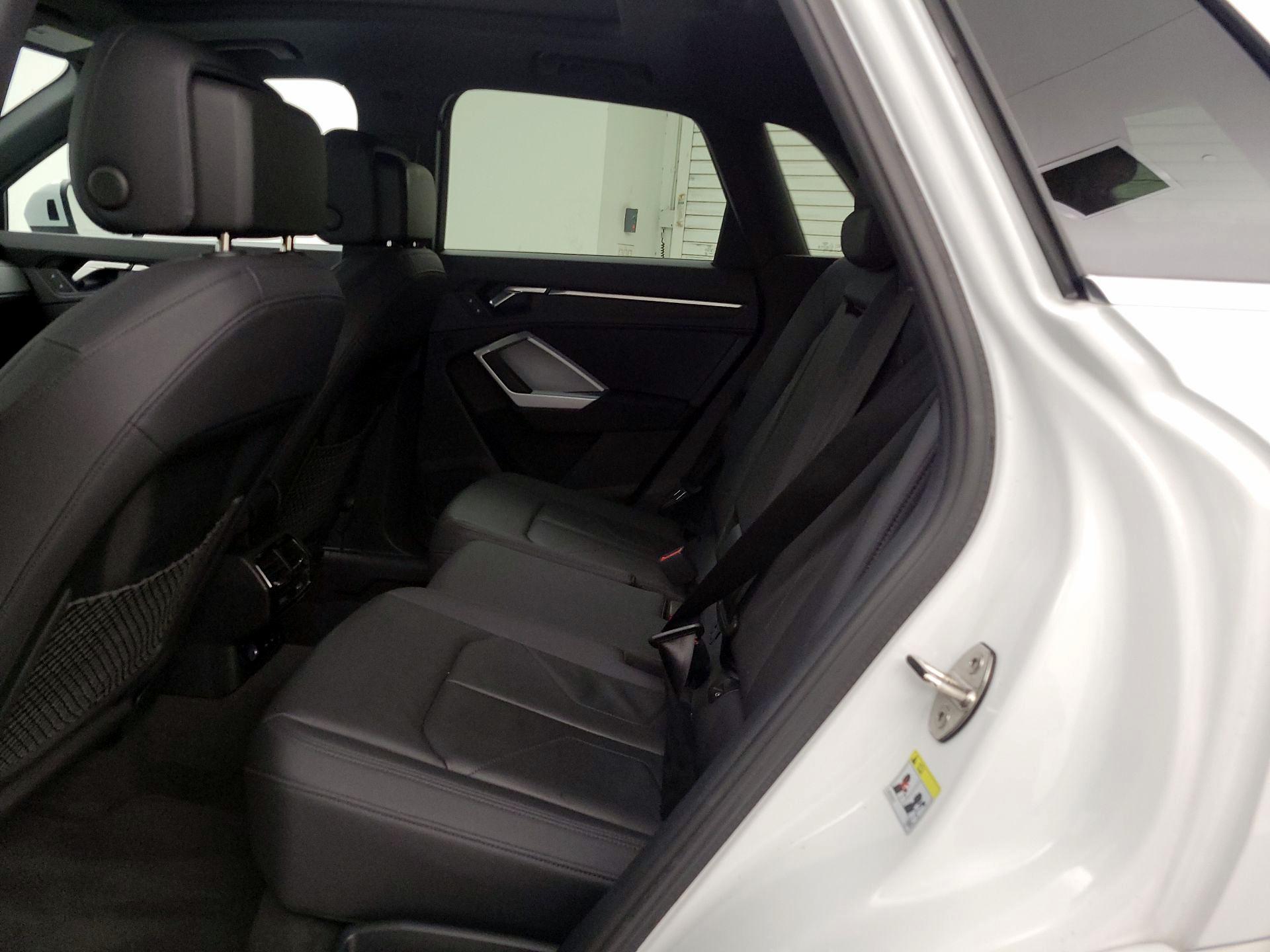 Thumbnail: 2024 Audi Q3 - 19