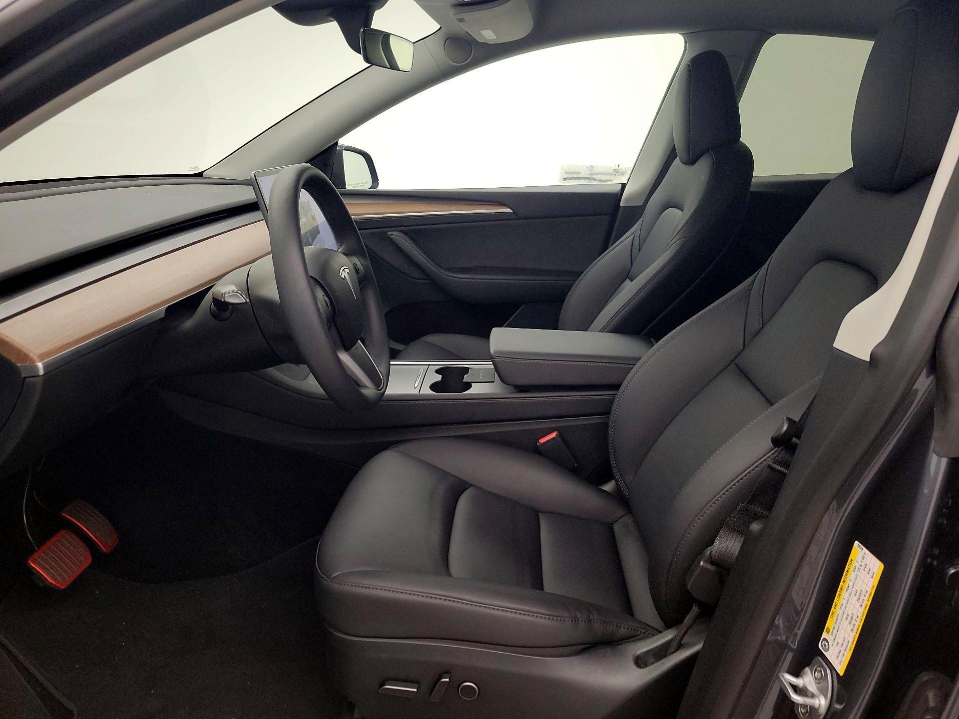 Thumbnail: 2023 Tesla Model Y - 11