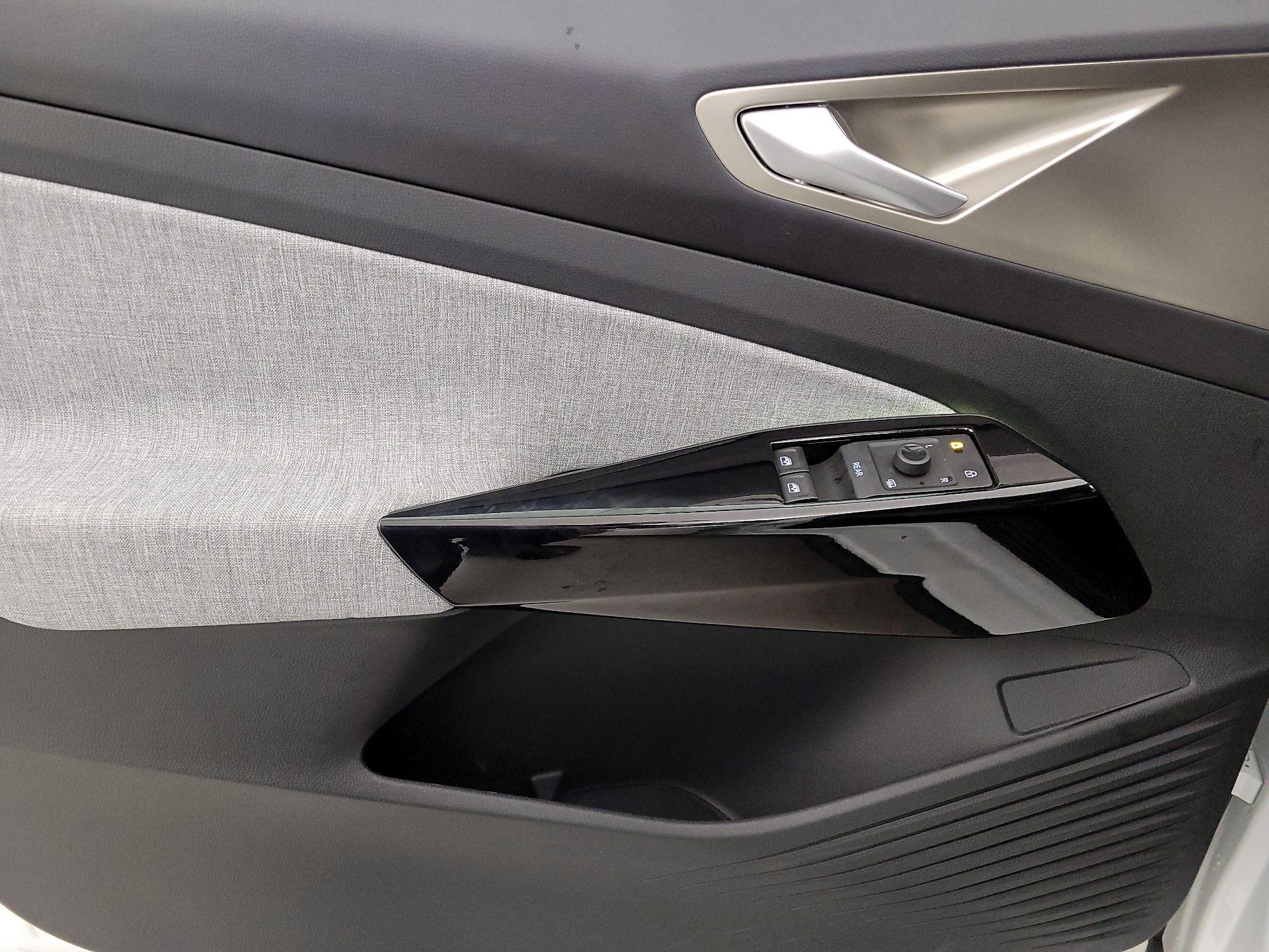 Thumbnail: 2023 Volkswagen ID.4 - 12