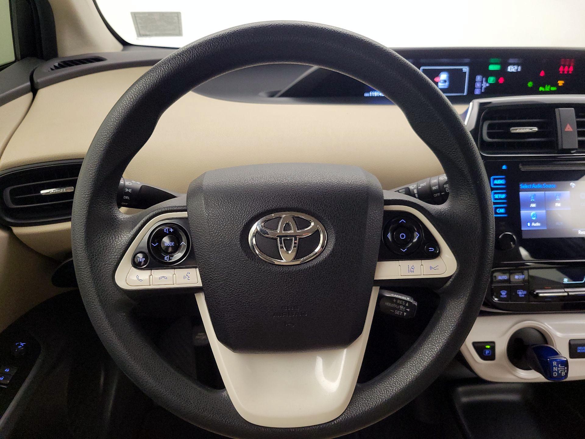 Thumbnail: 2017 Toyota Prius - 10