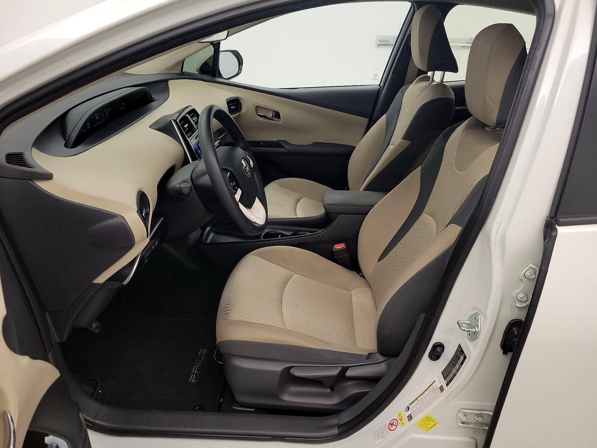 Thumbnail: 2017 Toyota Prius - 11