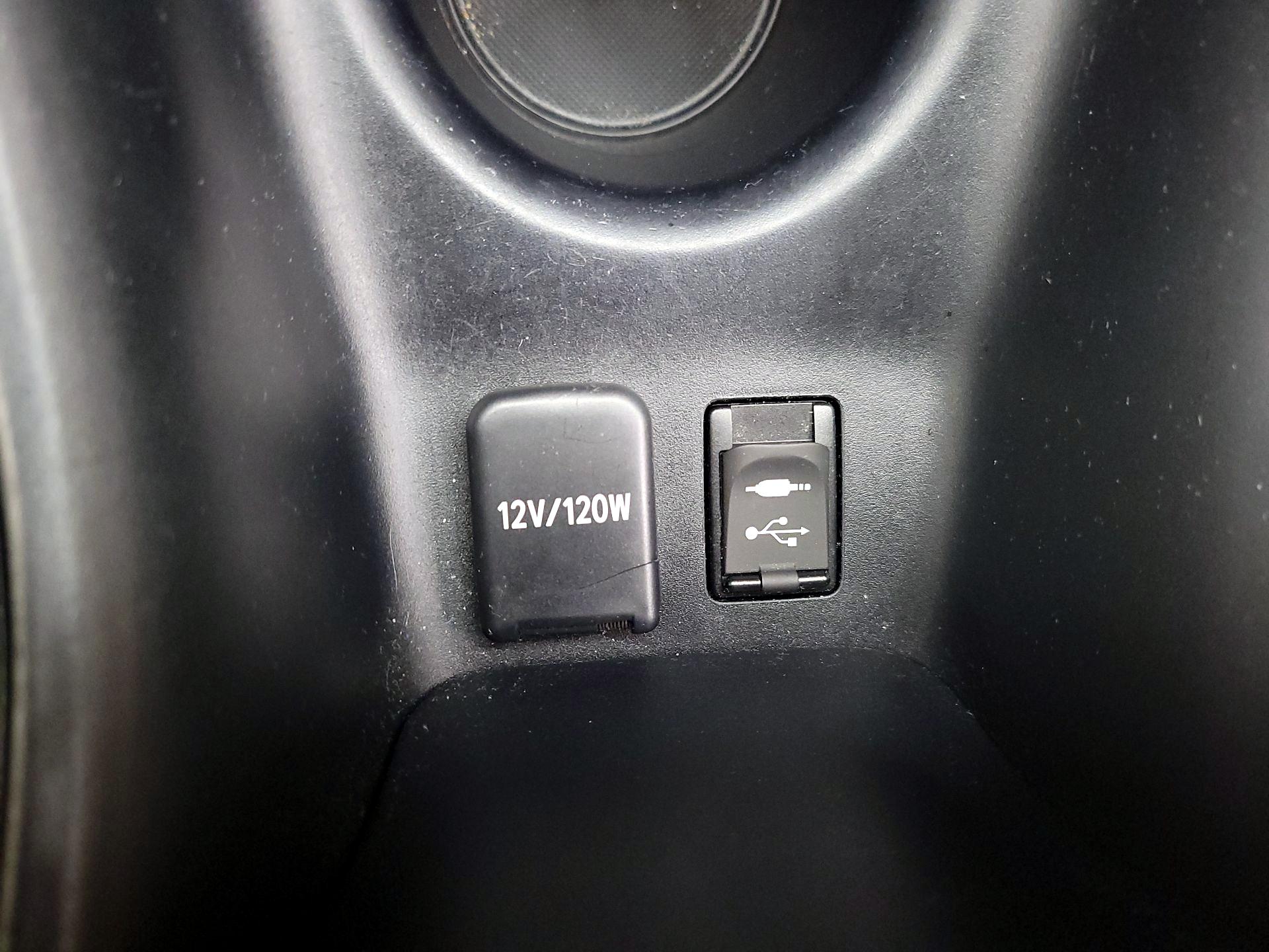 Thumbnail: 2017 Toyota Prius - 18