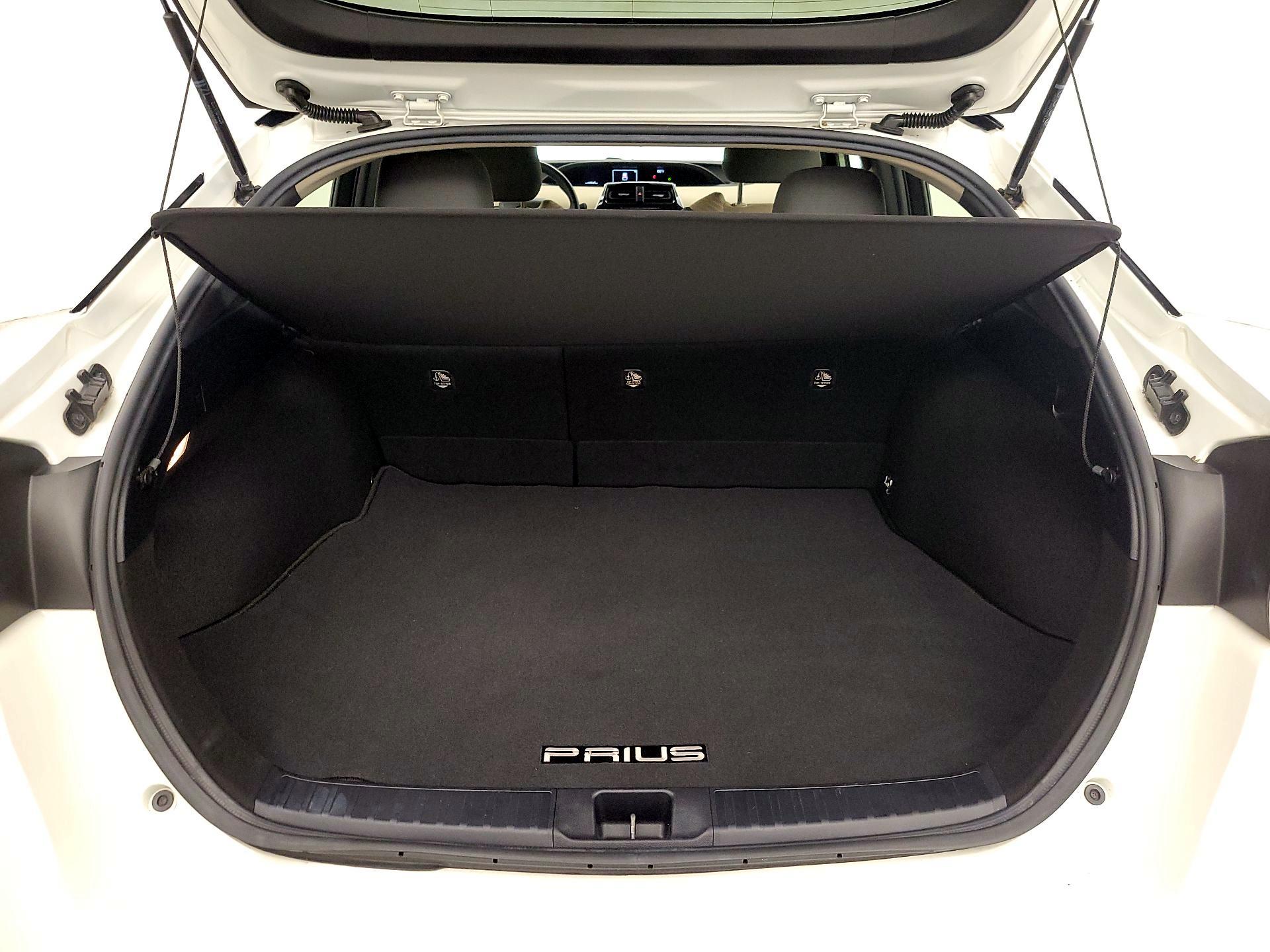 Thumbnail: 2017 Toyota Prius - 20