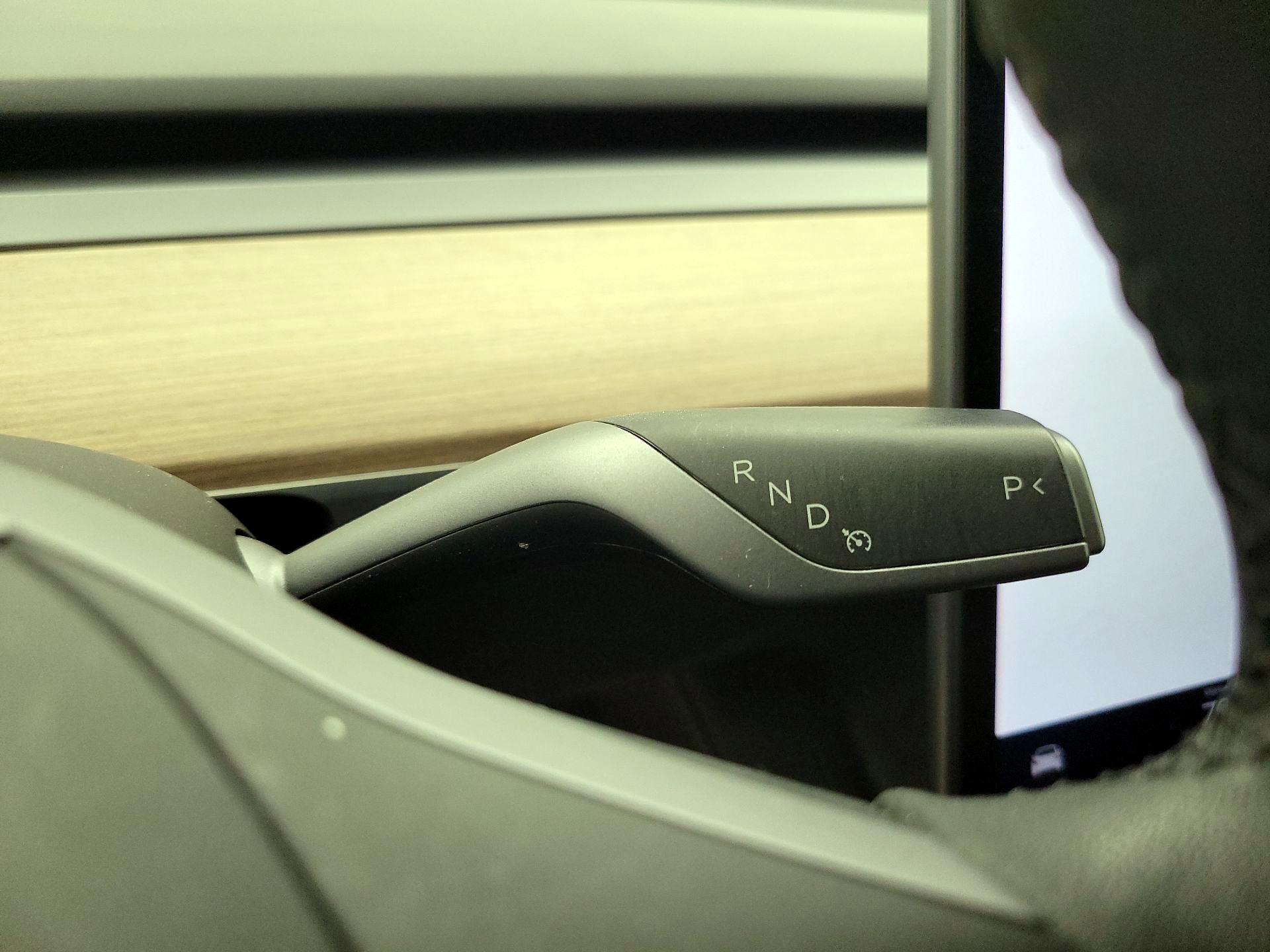 Thumbnail: 2022 Tesla Model 3 - 17