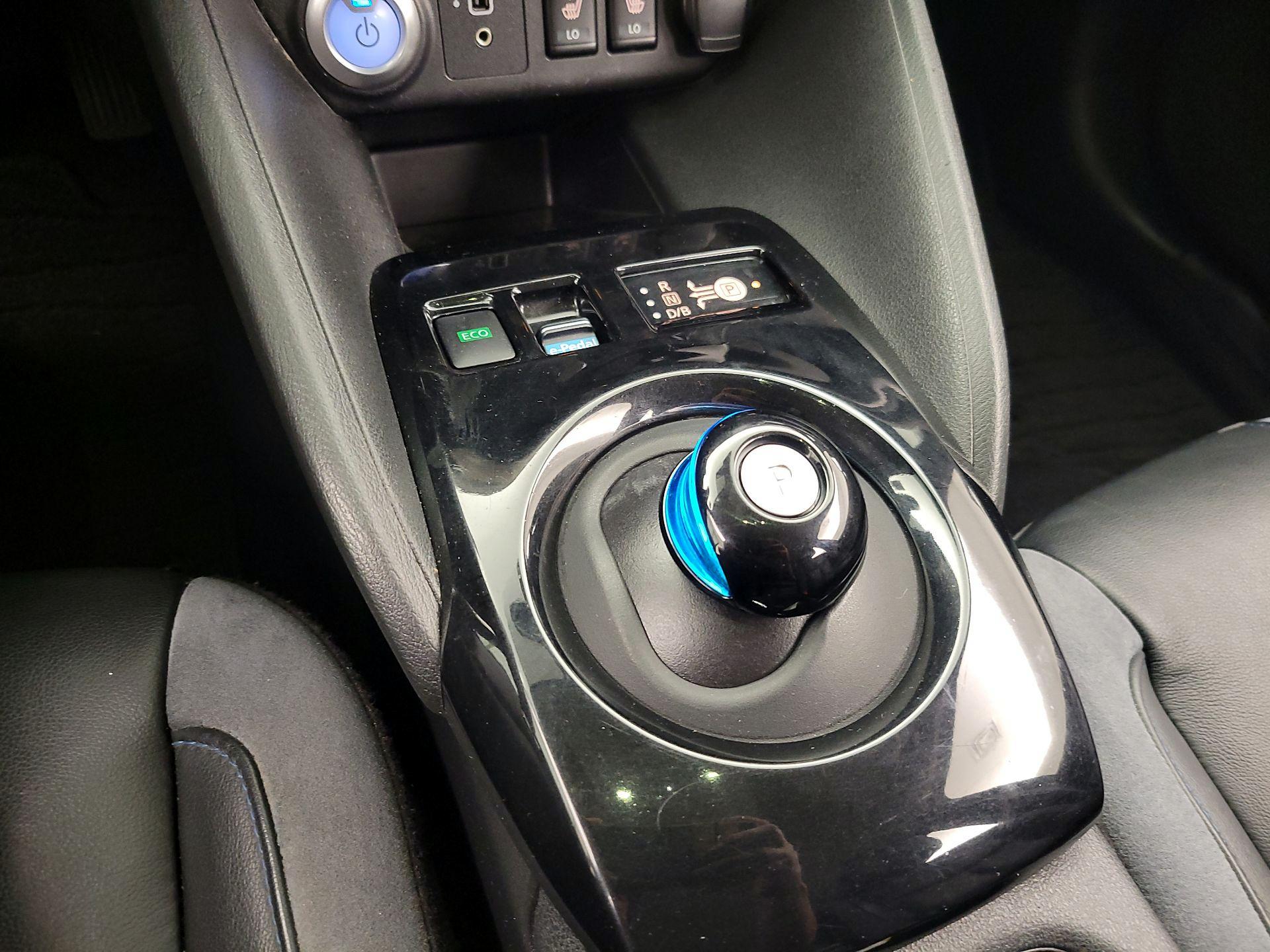 Thumbnail: 2019 Nissan Leaf - 17