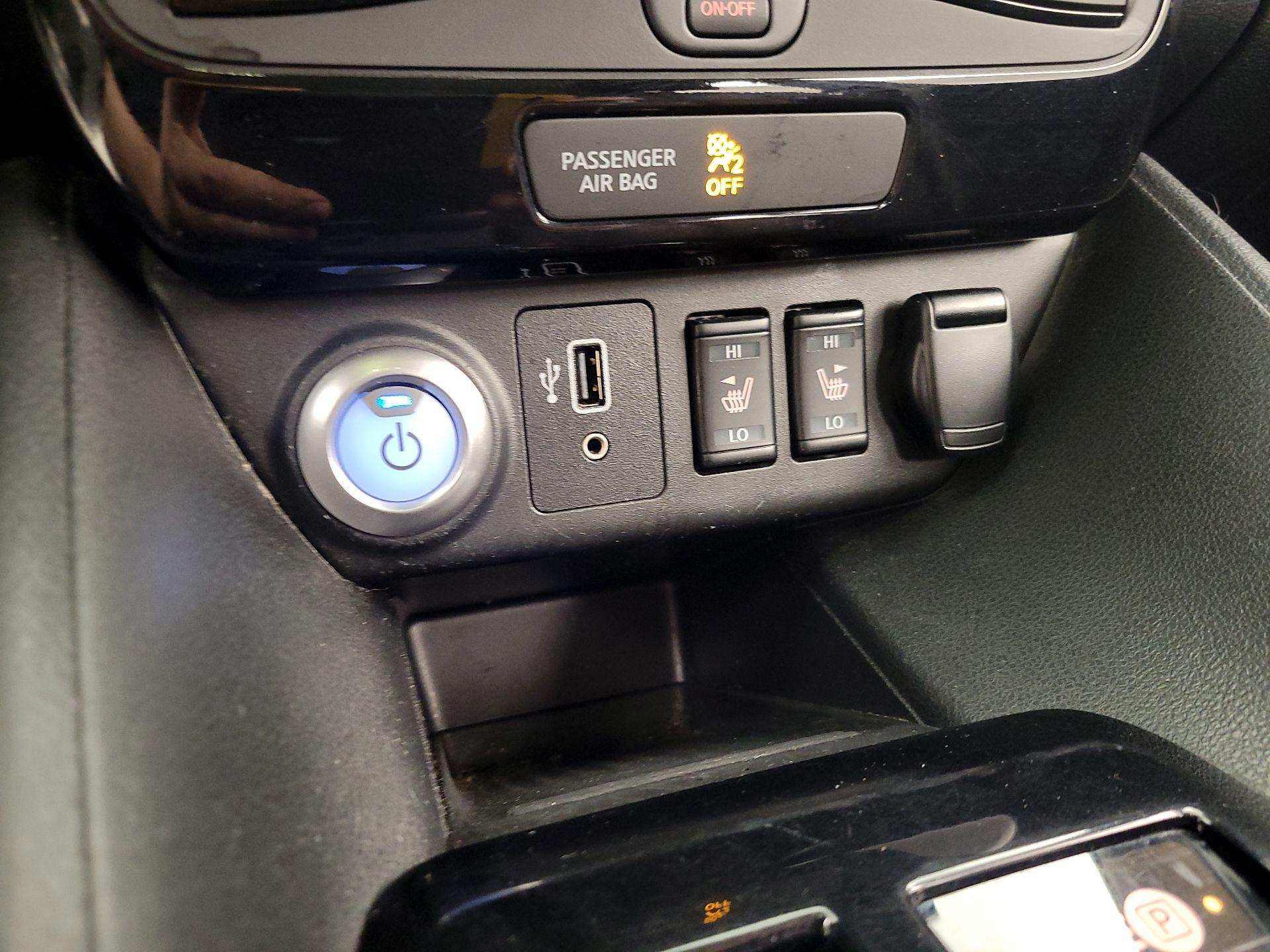 Thumbnail: 2019 Nissan Leaf - 18