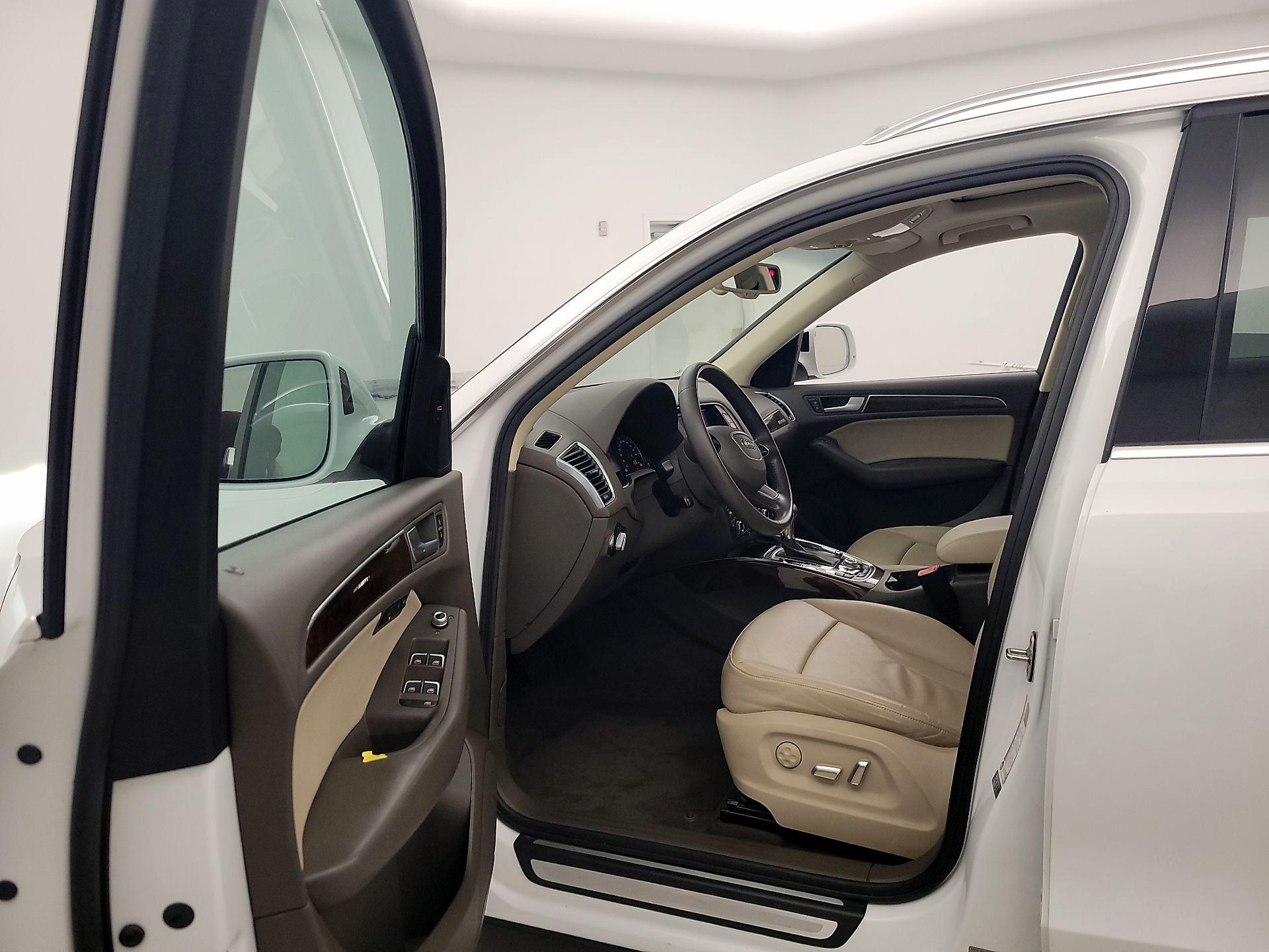 Thumbnail: 2015 Audi Q5 - 11