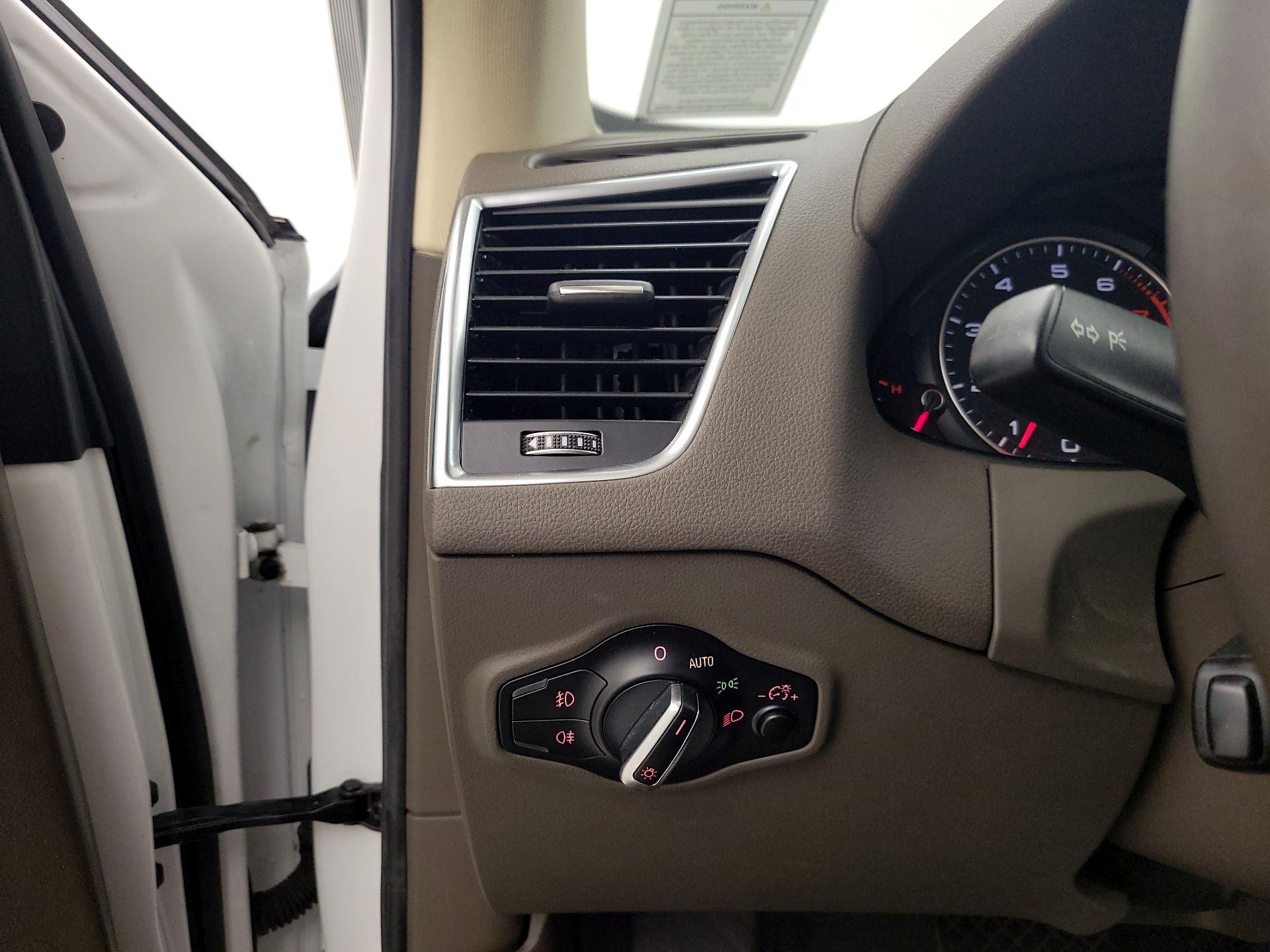 Thumbnail: 2015 Audi Q5 - 13