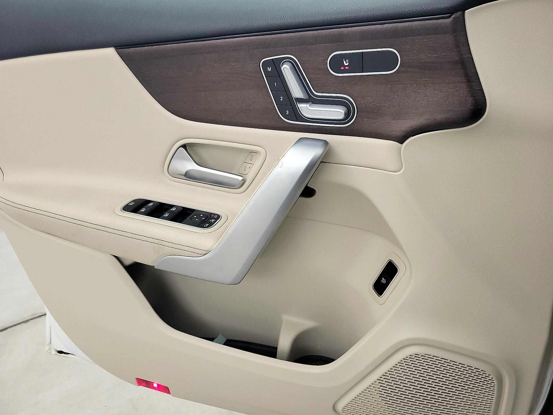 Thumbnail: 2019 Mercedes-Benz A-Class - 12