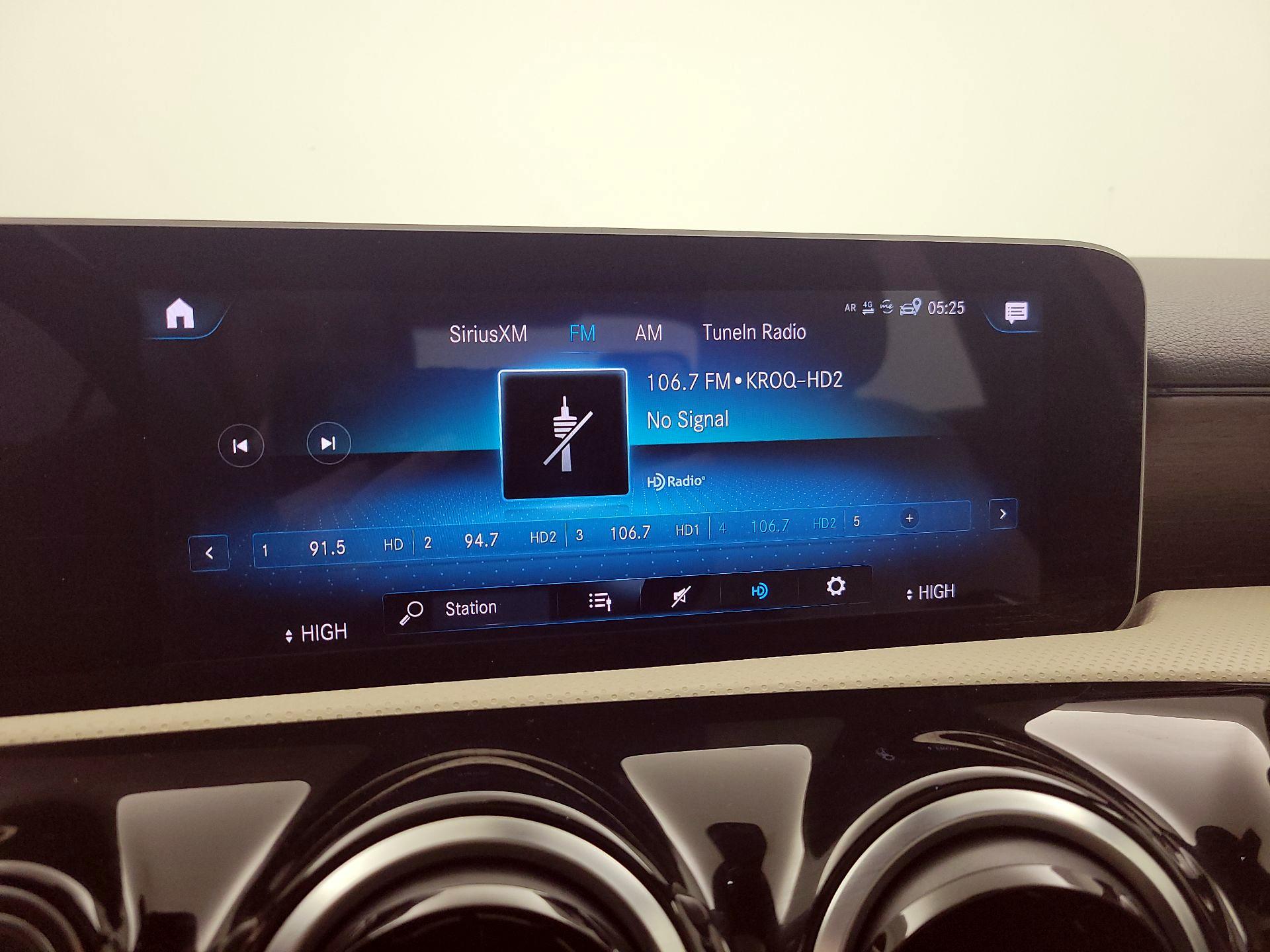 Thumbnail: 2019 Mercedes-Benz A-Class - 15