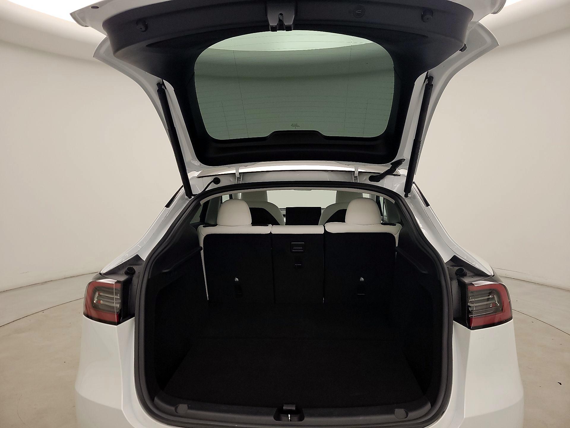 Thumbnail: 2023 Tesla Model Y - 19