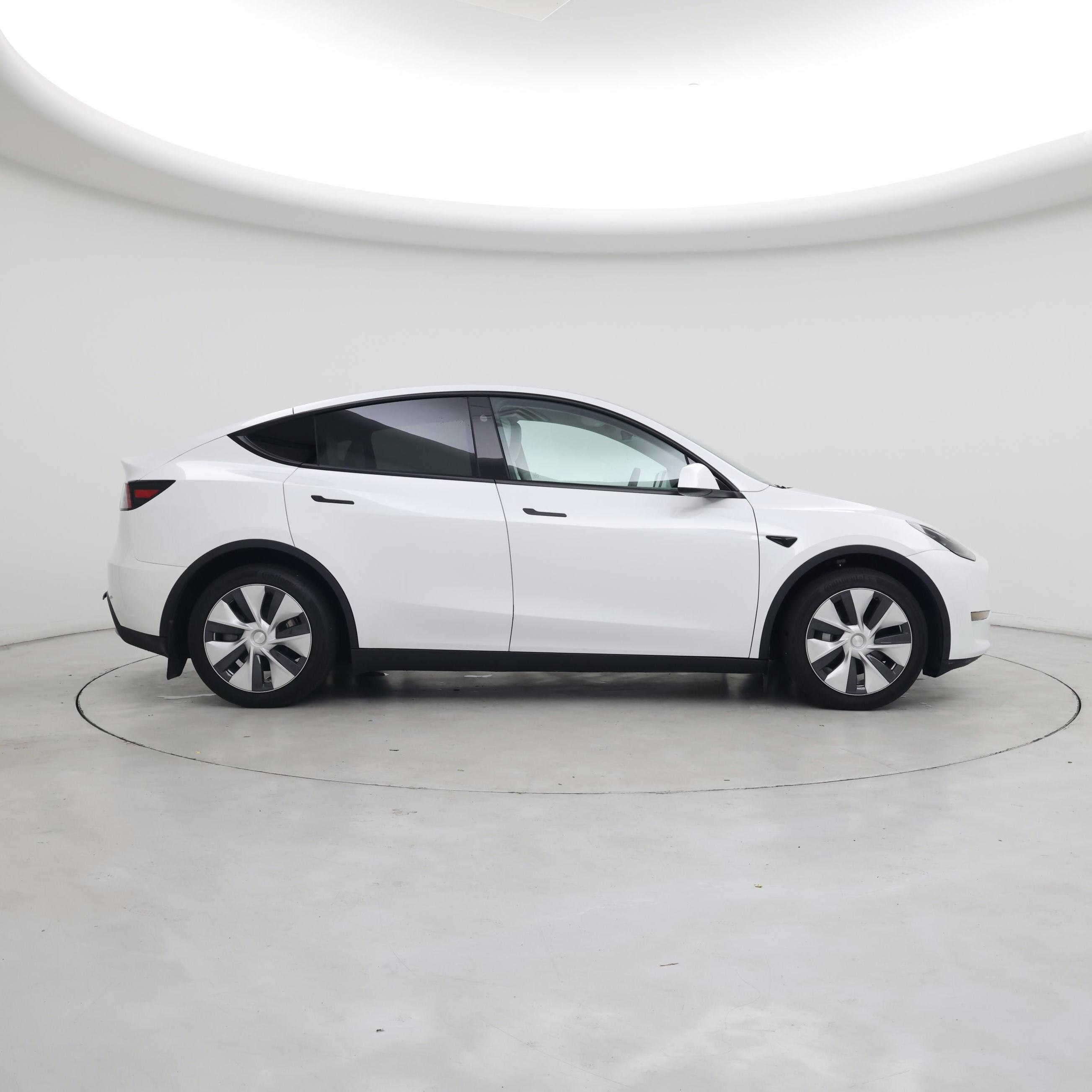 Thumbnail: 2023 Tesla Model Y - 7