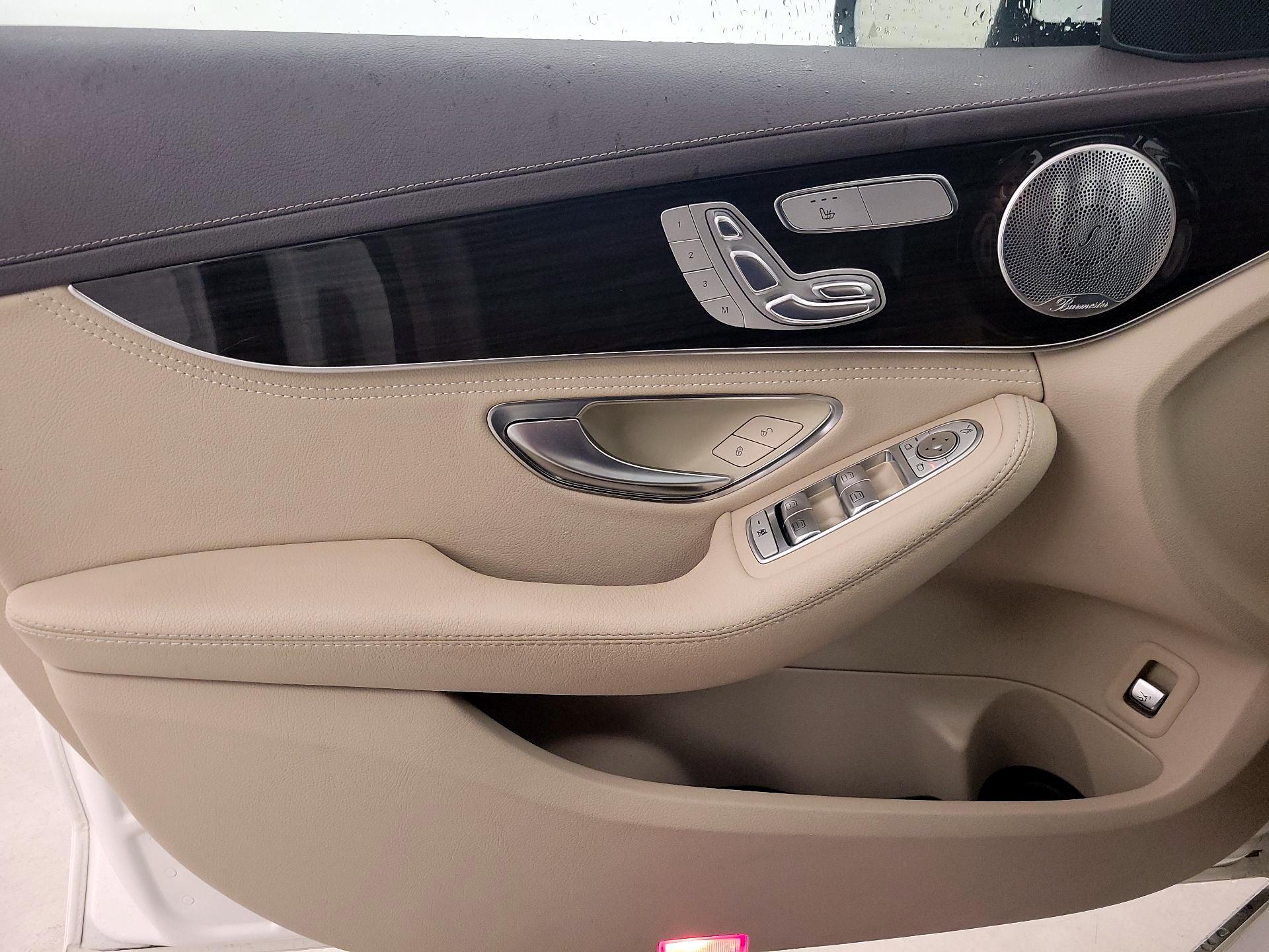 Thumbnail: 2015 Mercedes-Benz C-Class - 12