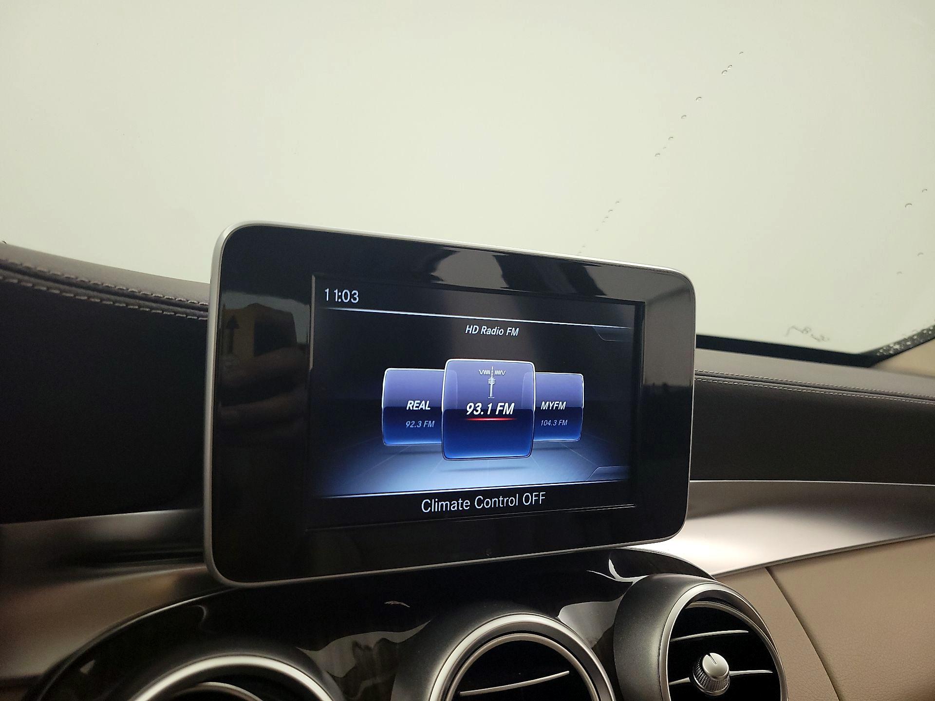 Thumbnail: 2015 Mercedes-Benz C-Class - 15