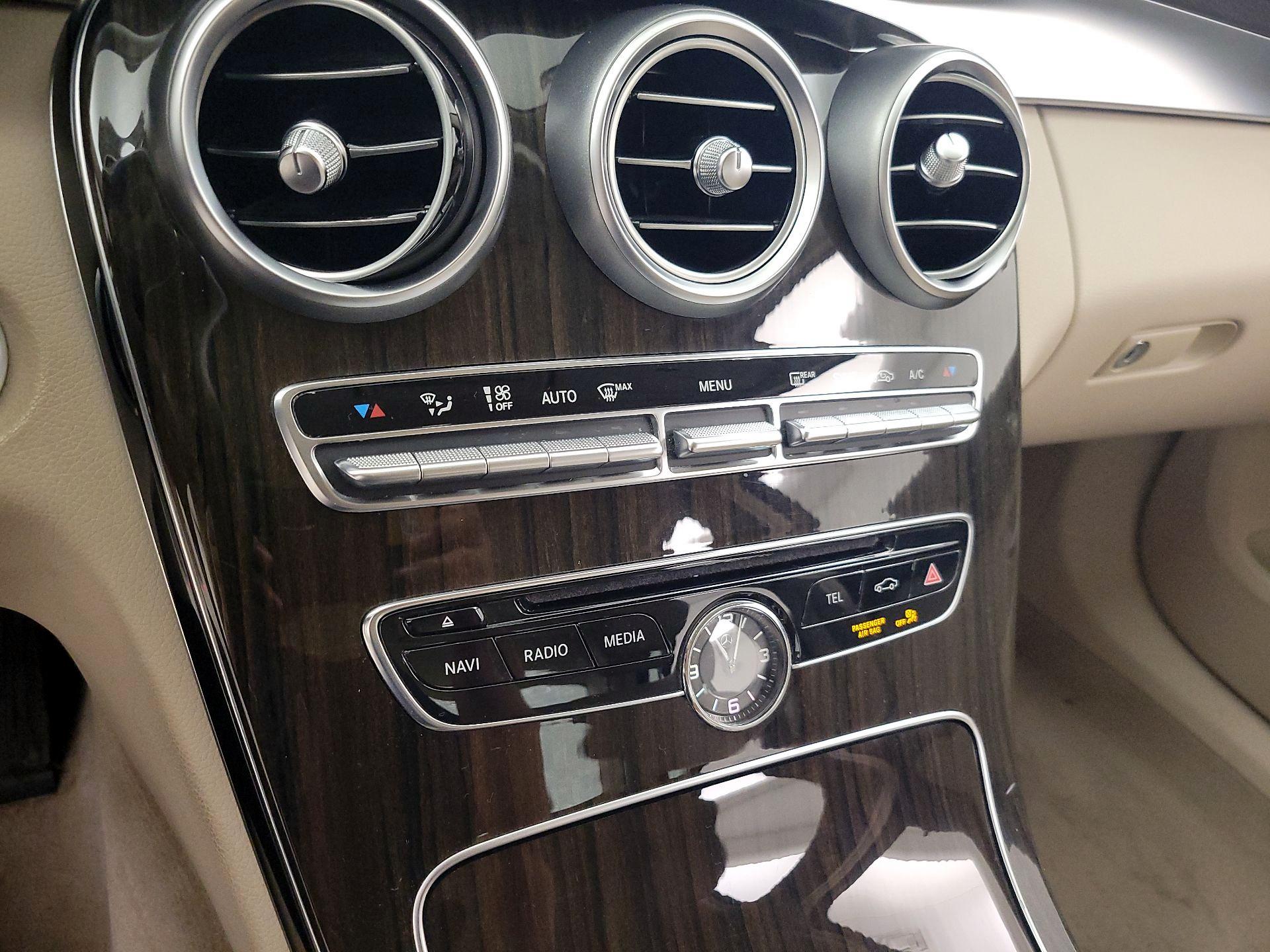 Thumbnail: 2015 Mercedes-Benz C-Class - 16