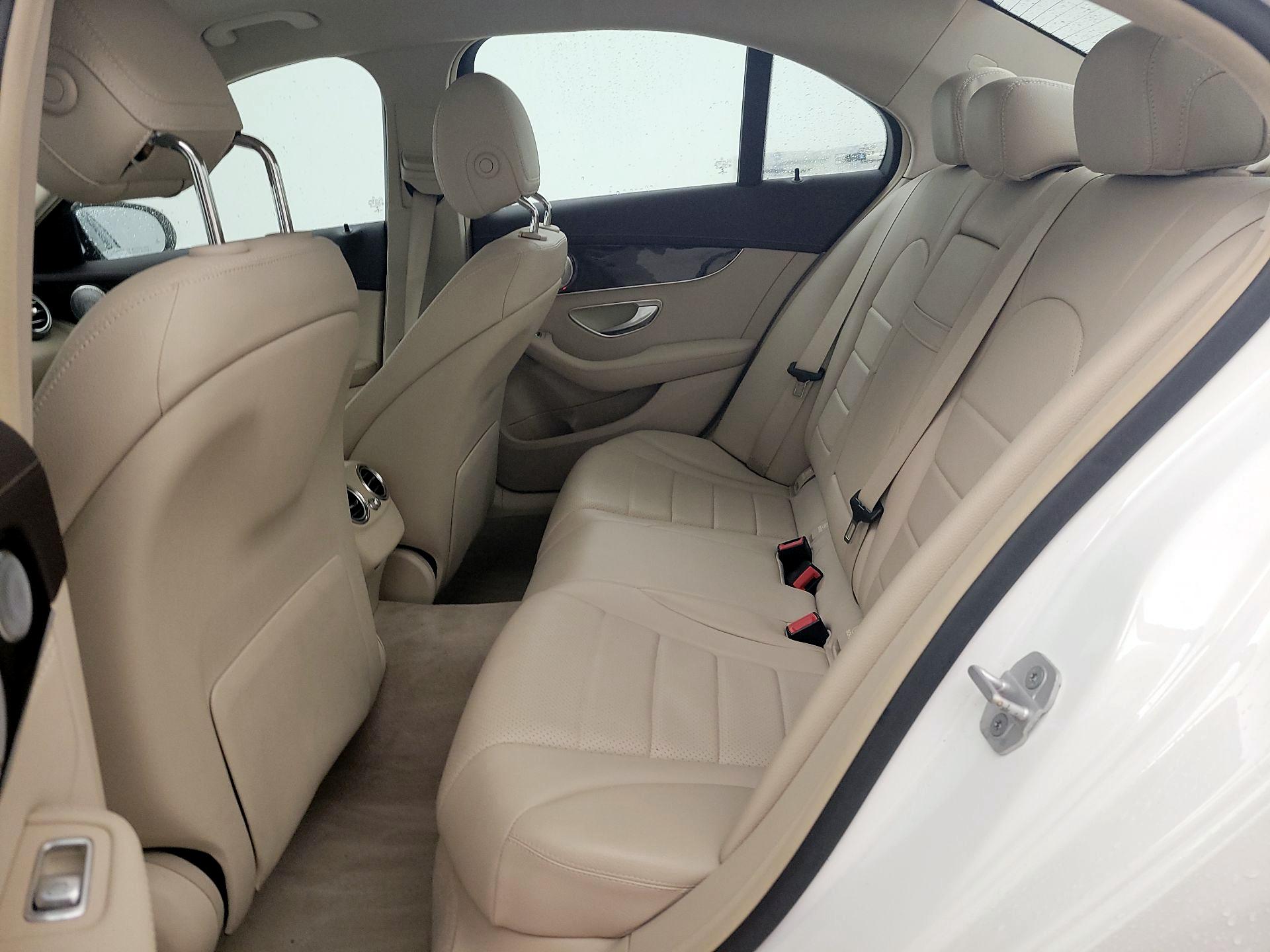 Thumbnail: 2015 Mercedes-Benz C-Class - 19