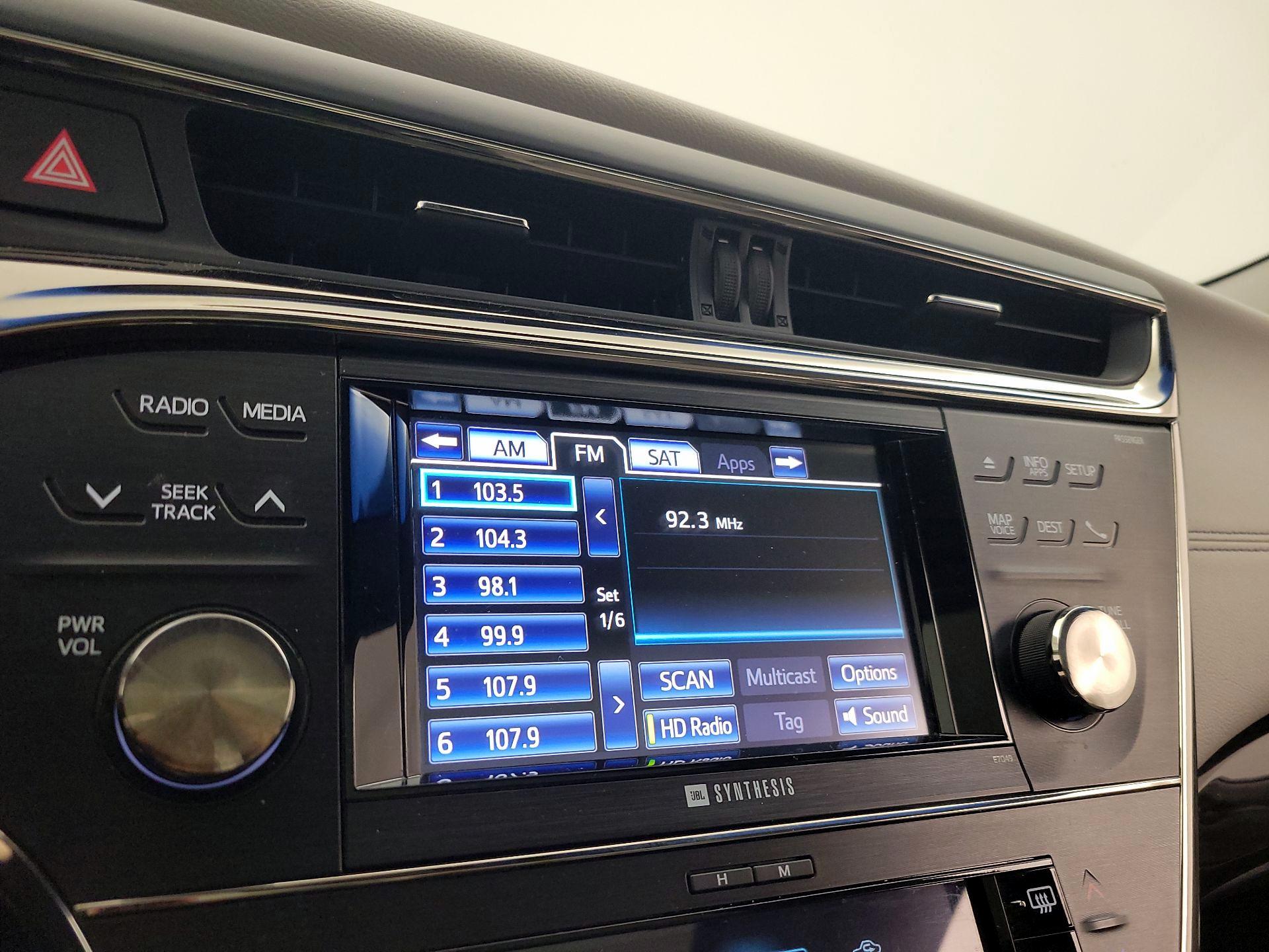 Thumbnail: 2014 Toyota Avalon - 16