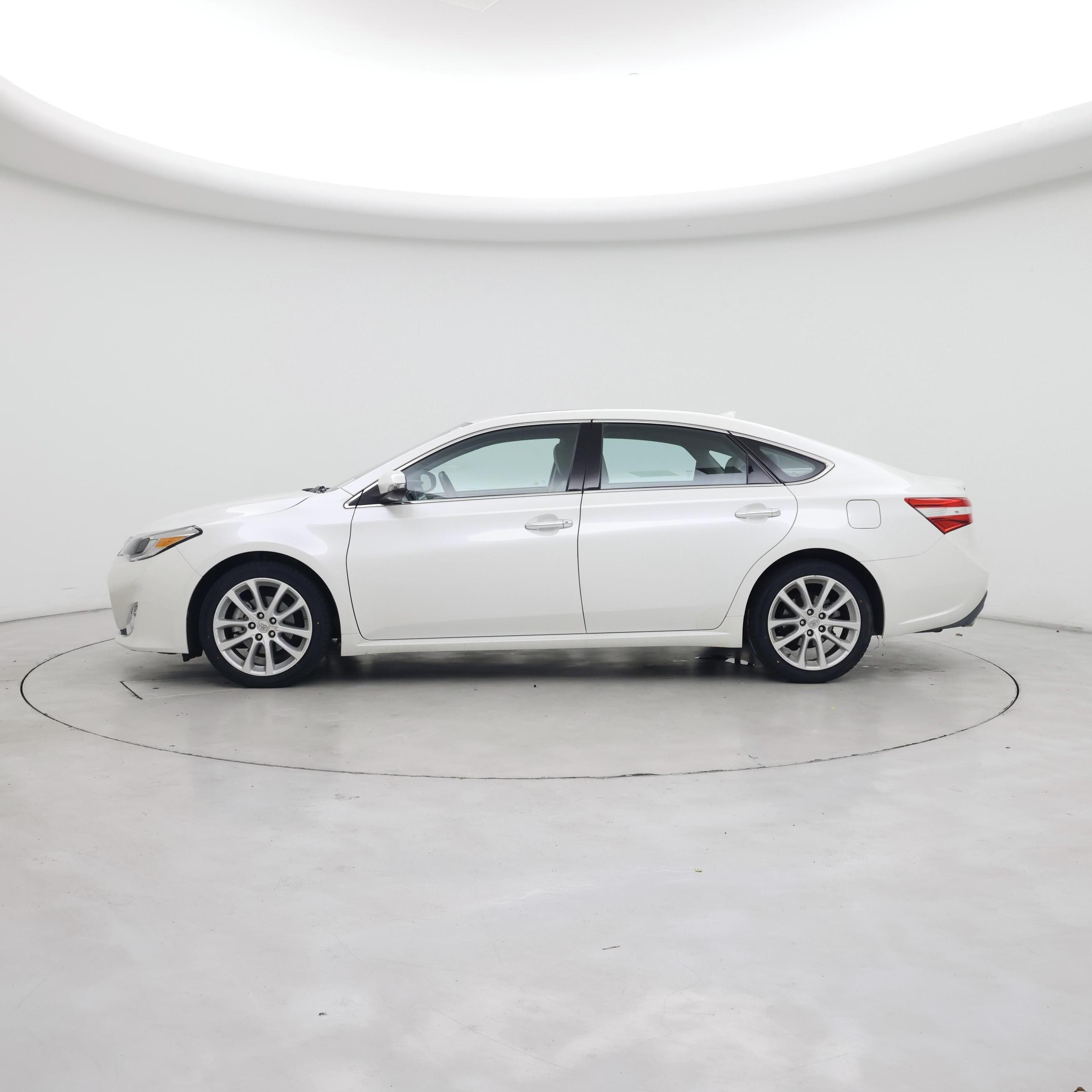 Thumbnail: 2014 Toyota Avalon - 3