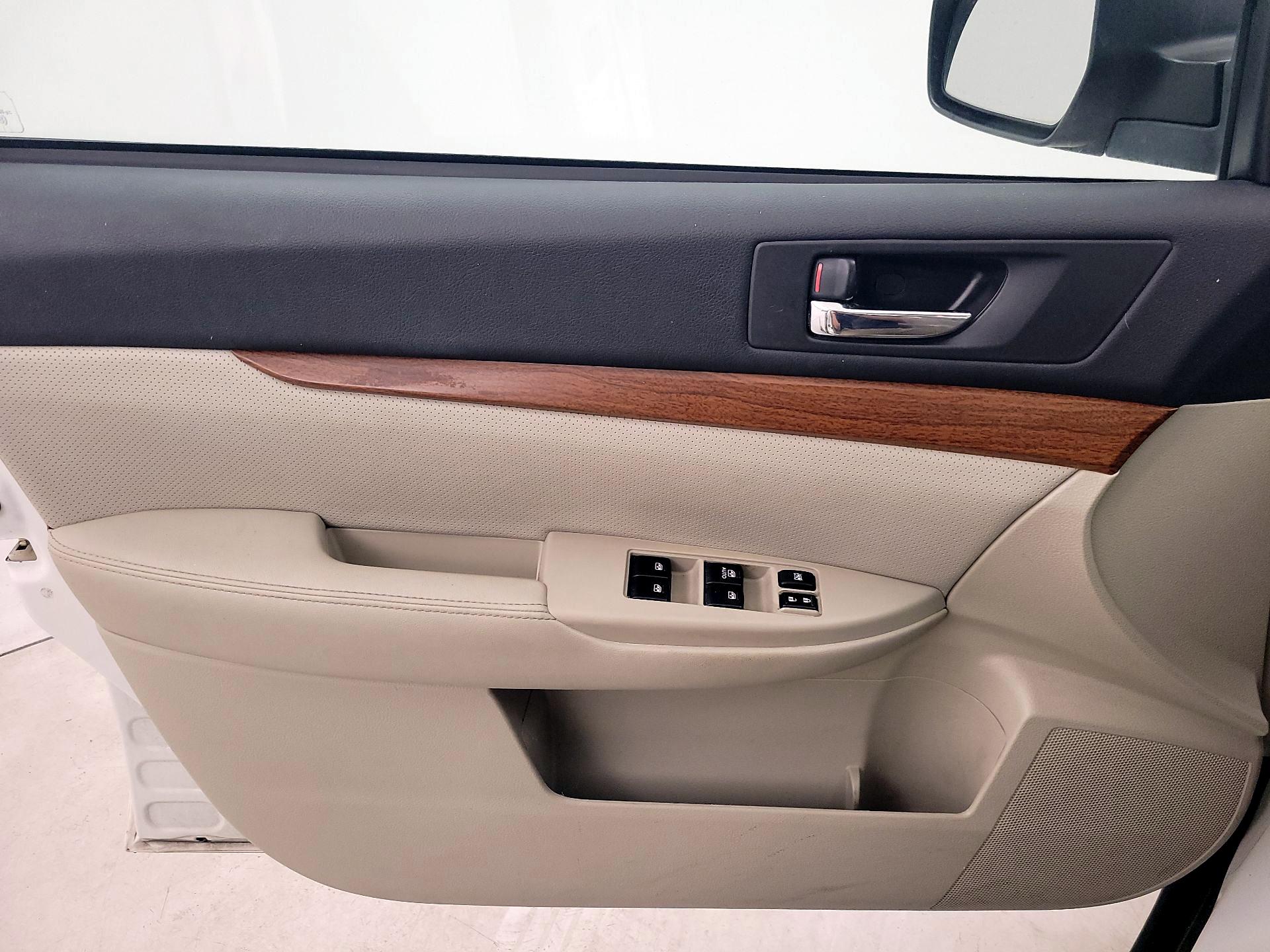 Thumbnail: 2014 Subaru Outback - 12