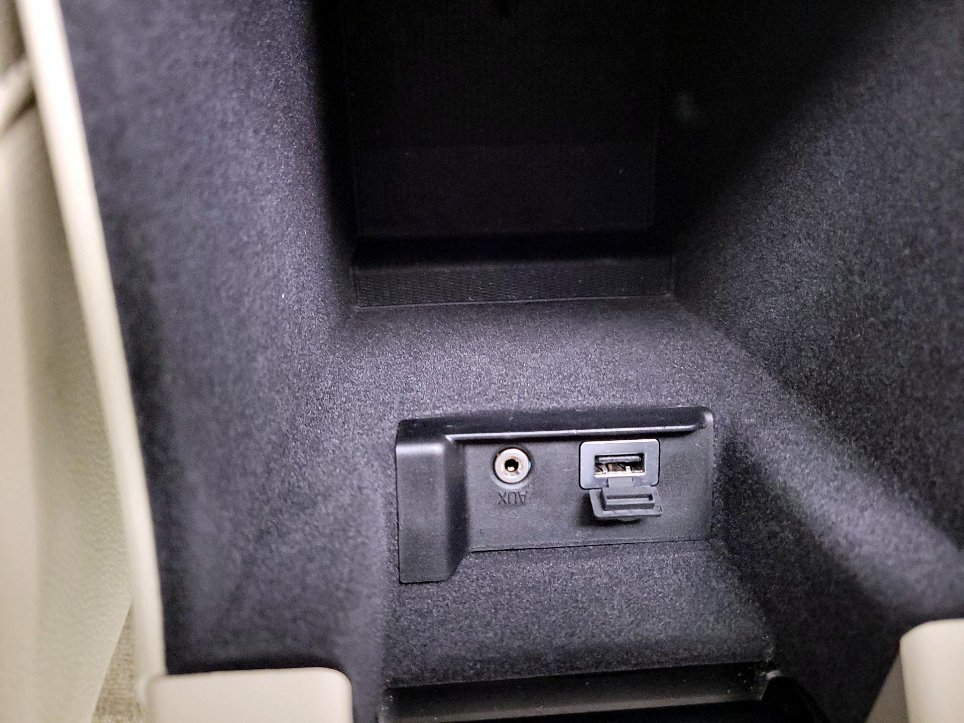 Thumbnail: 2016 Volvo S60 - 17