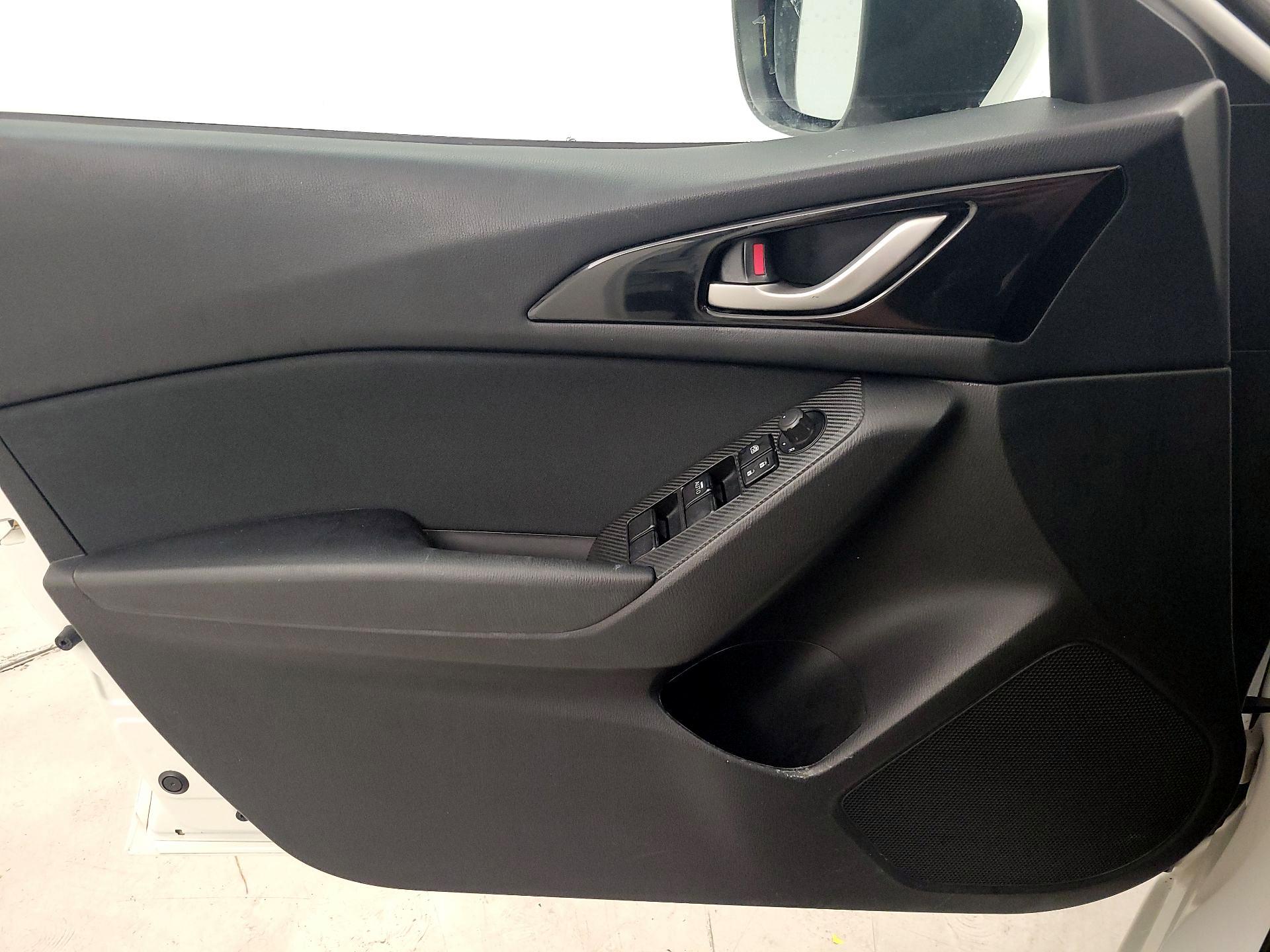 Thumbnail: 2015 Mazda Mazda3 - 12