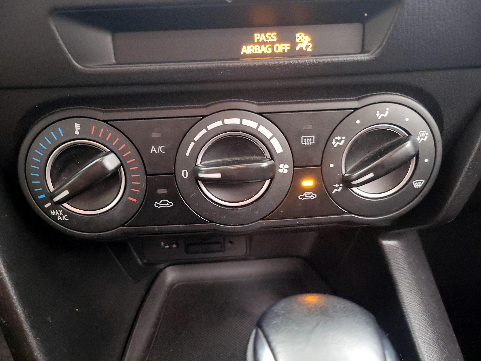 Thumbnail: 2015 Mazda Mazda3 - 16