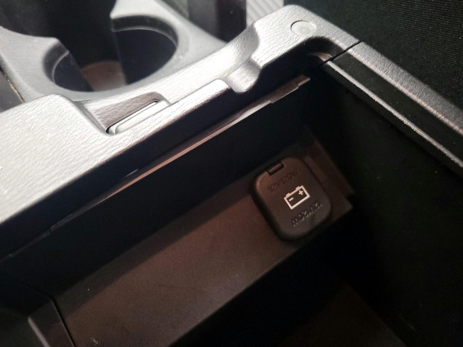 Thumbnail: 2015 Mazda Mazda3 - 18