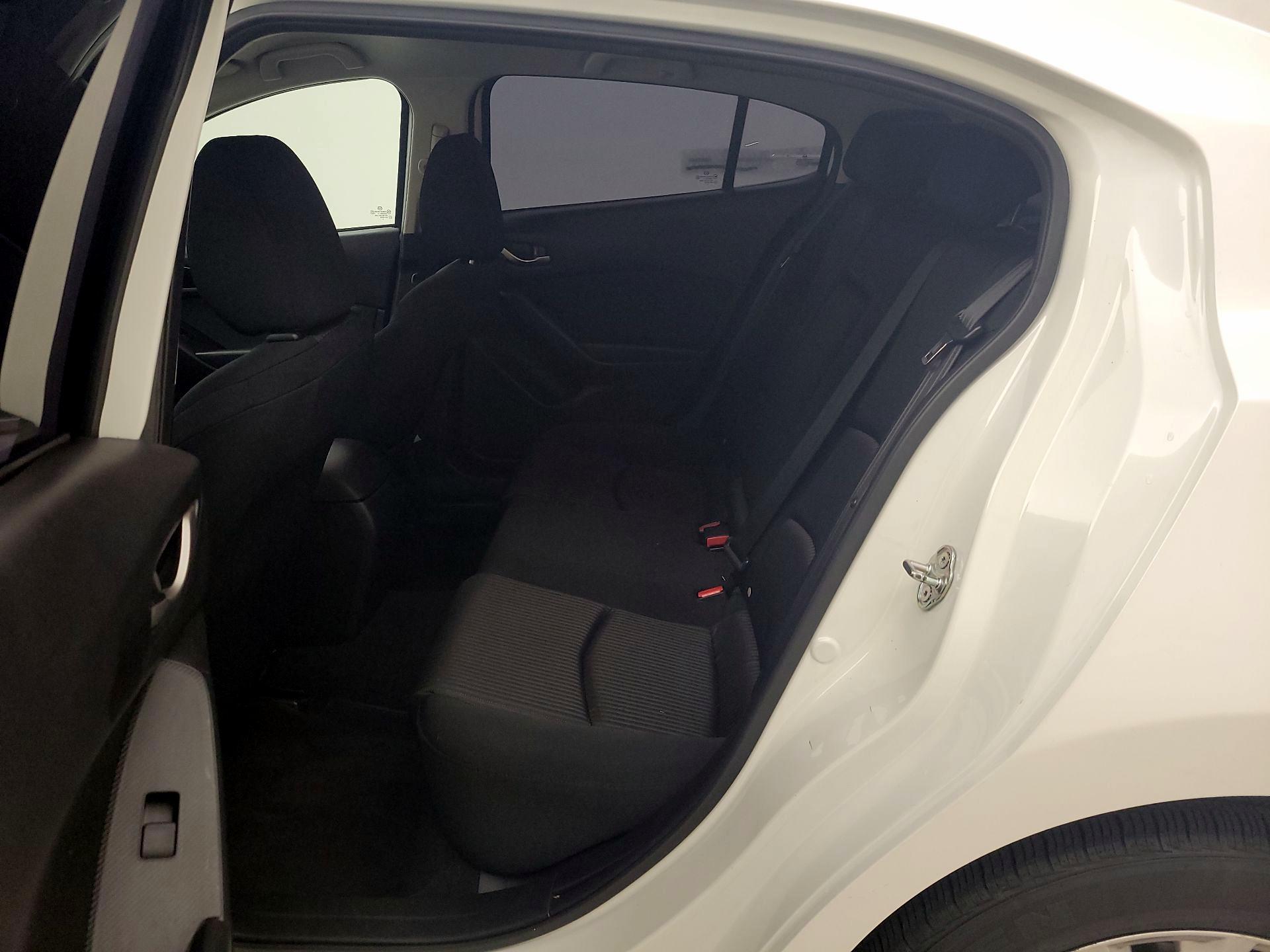 Thumbnail: 2015 Mazda Mazda3 - 19