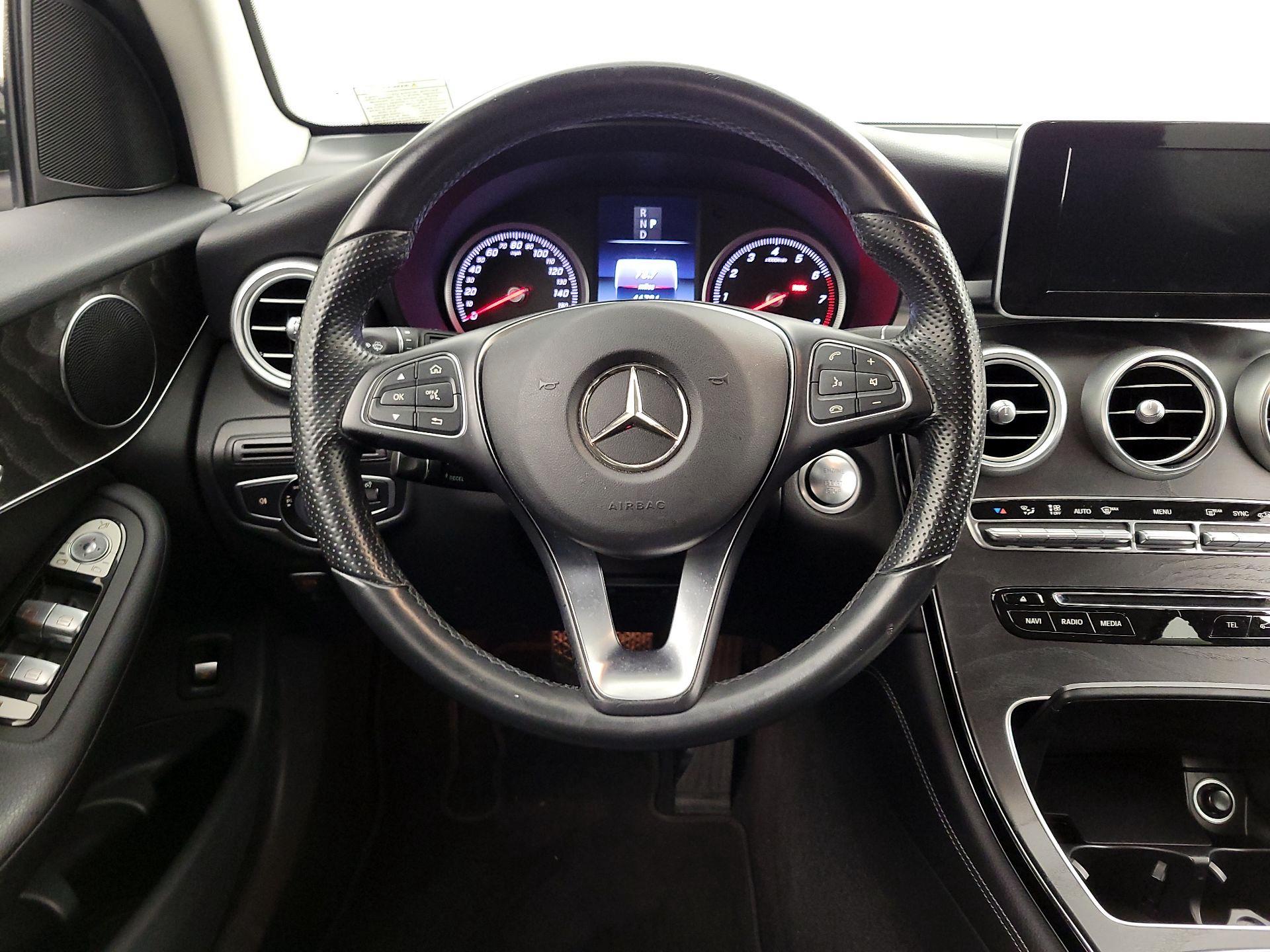 Thumbnail: 2016 Mercedes-Benz GLC - 10