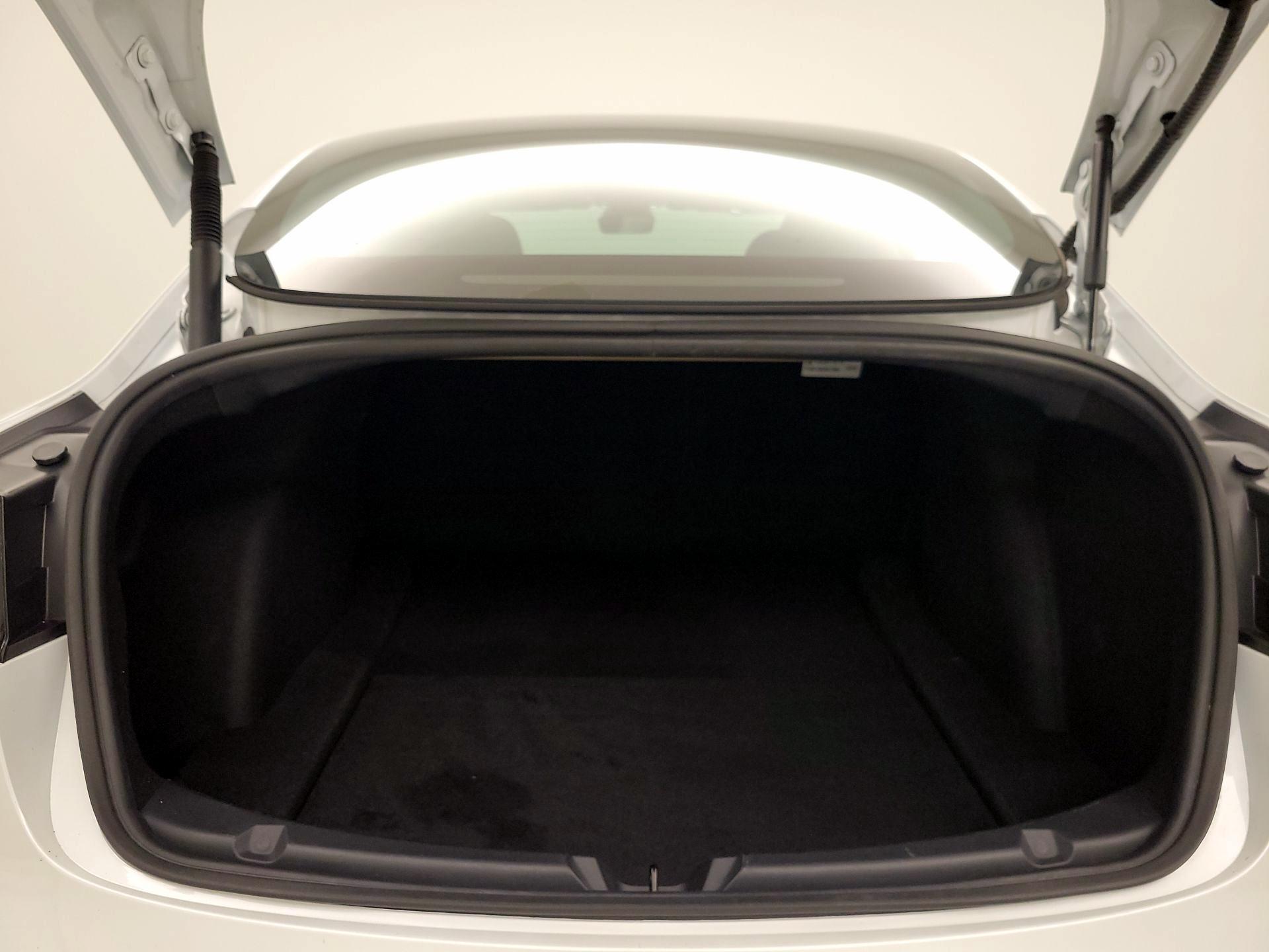 Thumbnail: 2021 Tesla Model 3 - 19