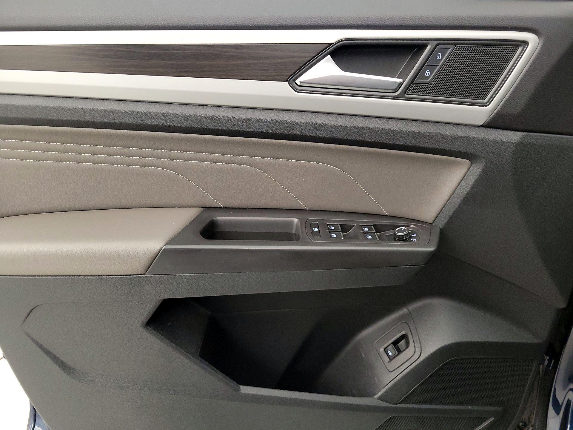 Thumbnail: 2023 Volkswagen Atlas - 12