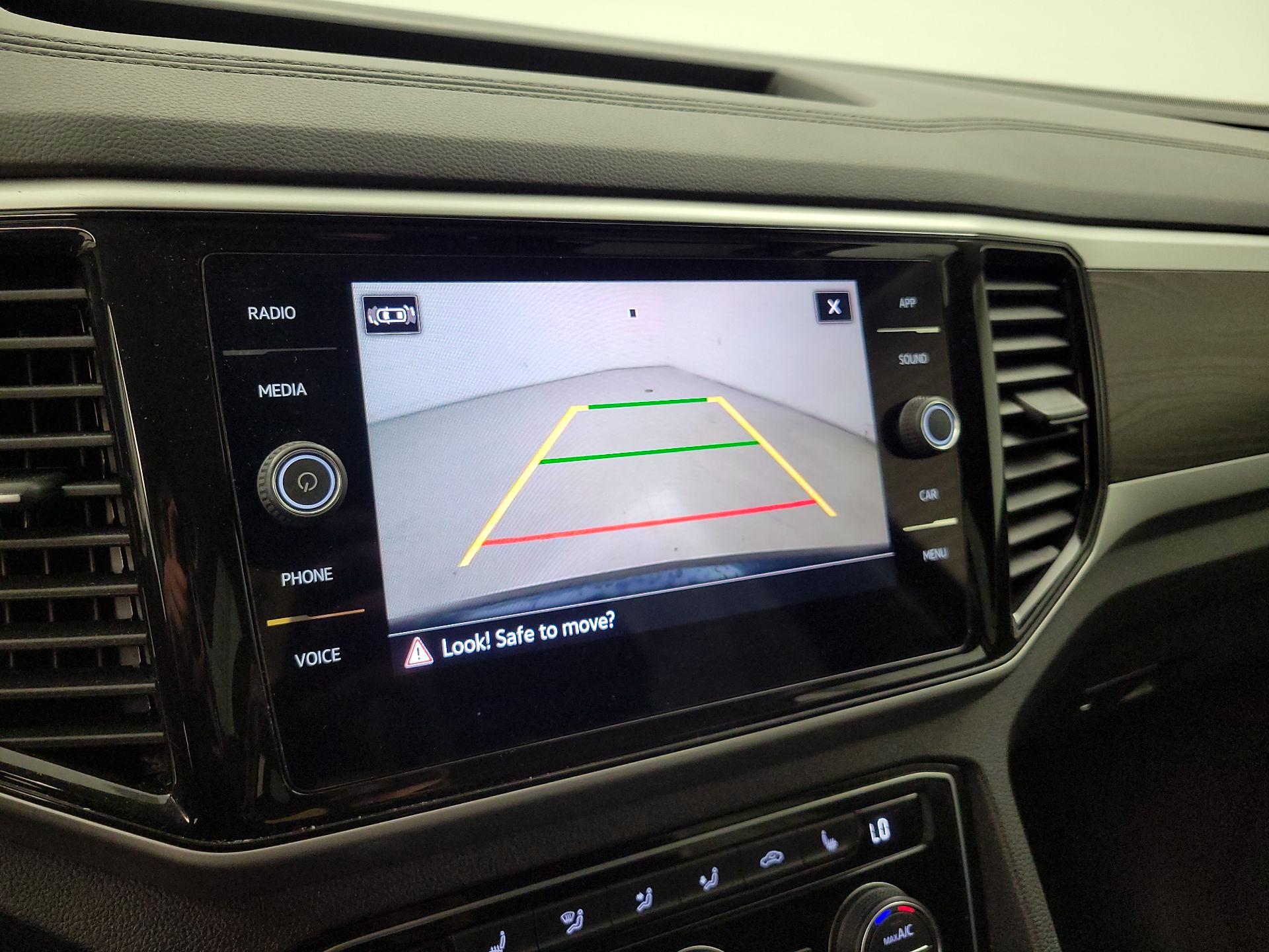 Thumbnail: 2023 Volkswagen Atlas - 14