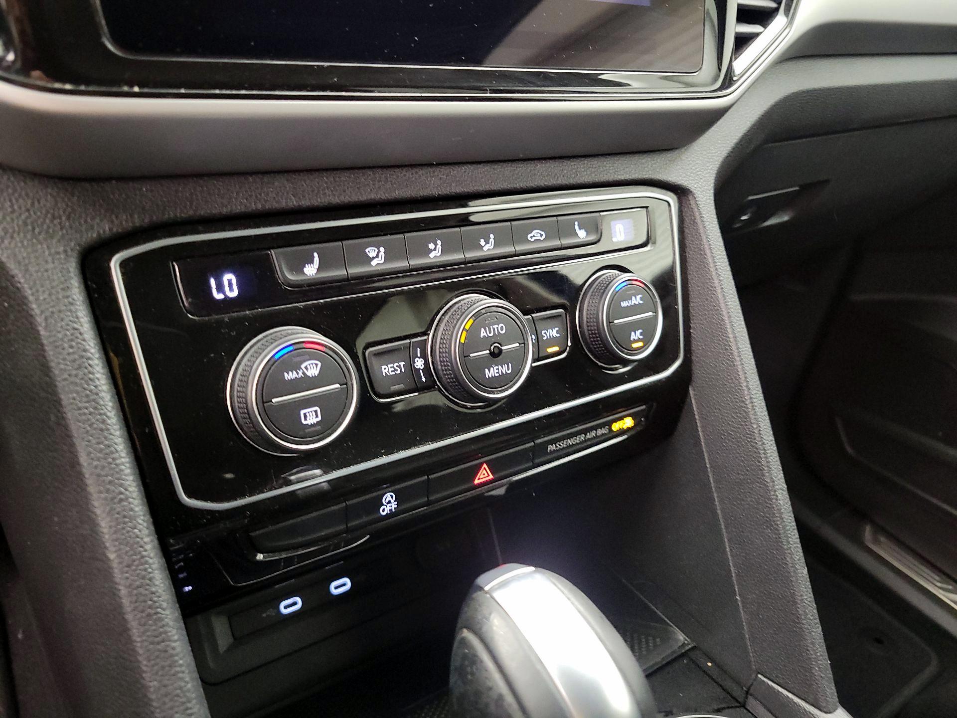 Thumbnail: 2023 Volkswagen Atlas - 16