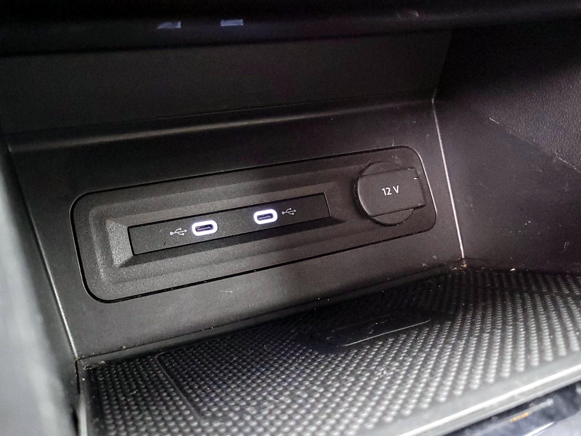 Thumbnail: 2023 Volkswagen Atlas - 18