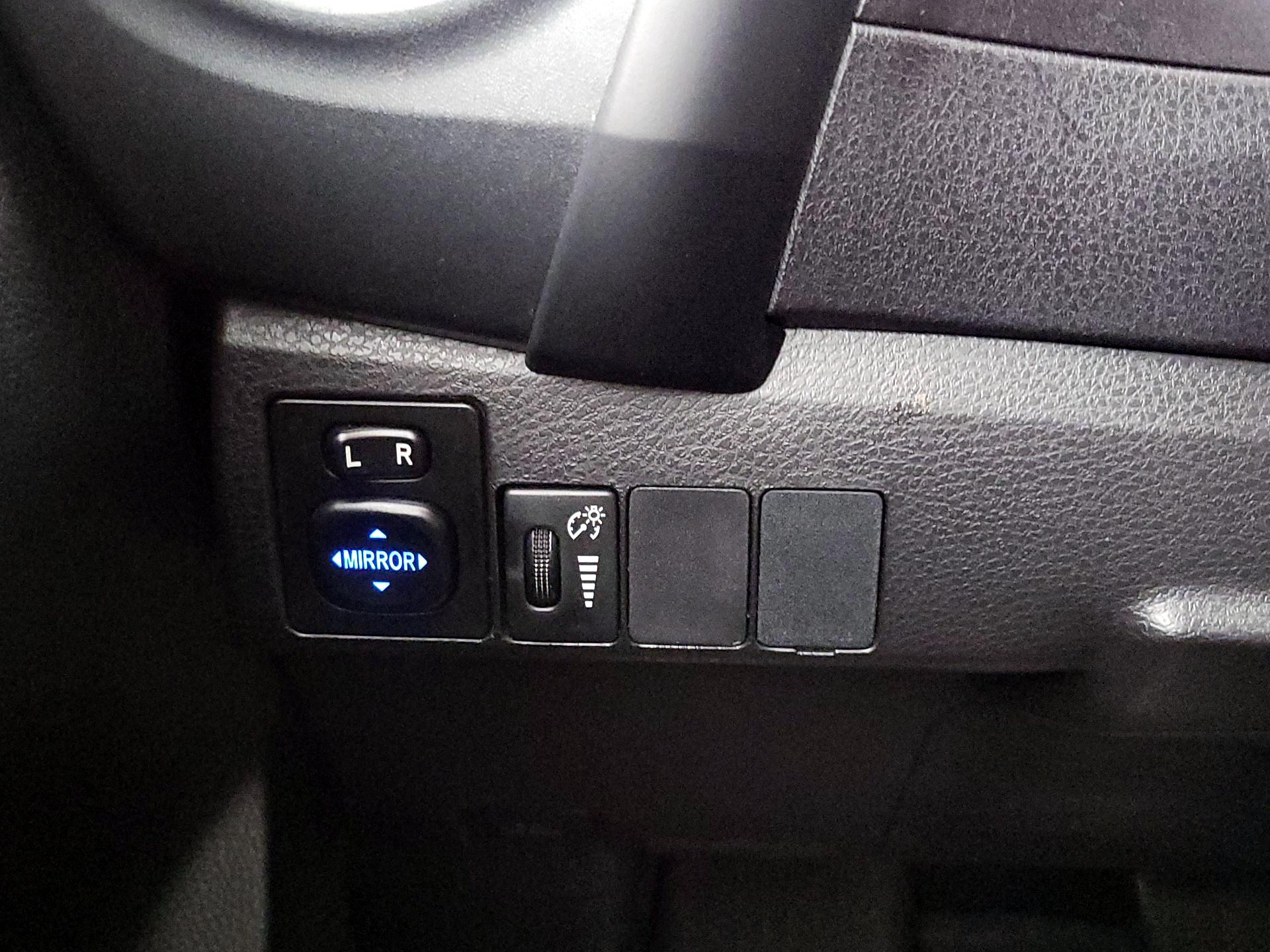 Thumbnail: 2018 Toyota Corolla - 13