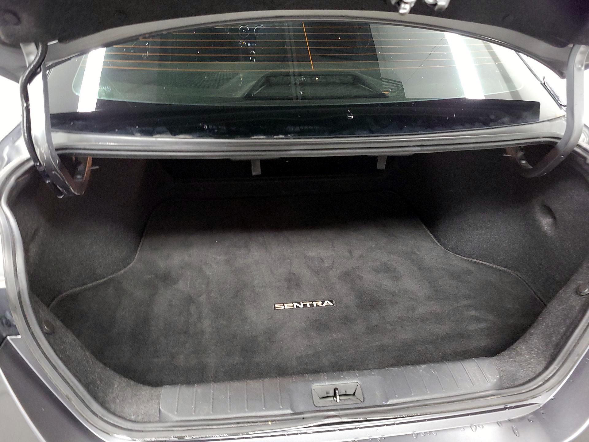 Thumbnail: 2023 Nissan Sentra - 20