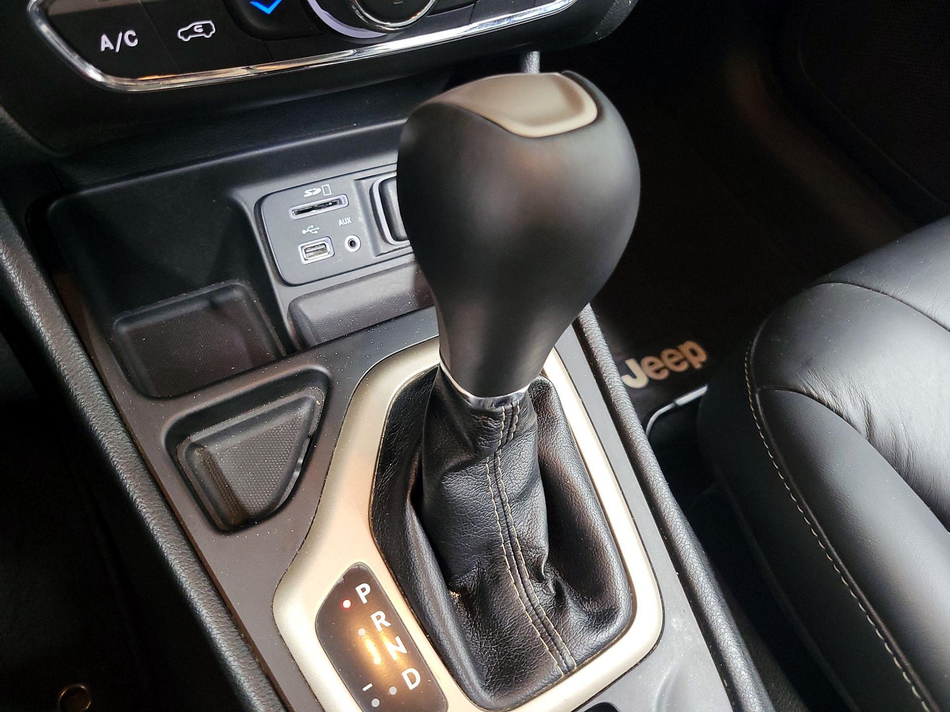 Thumbnail: 2014 Jeep Cherokee - 16