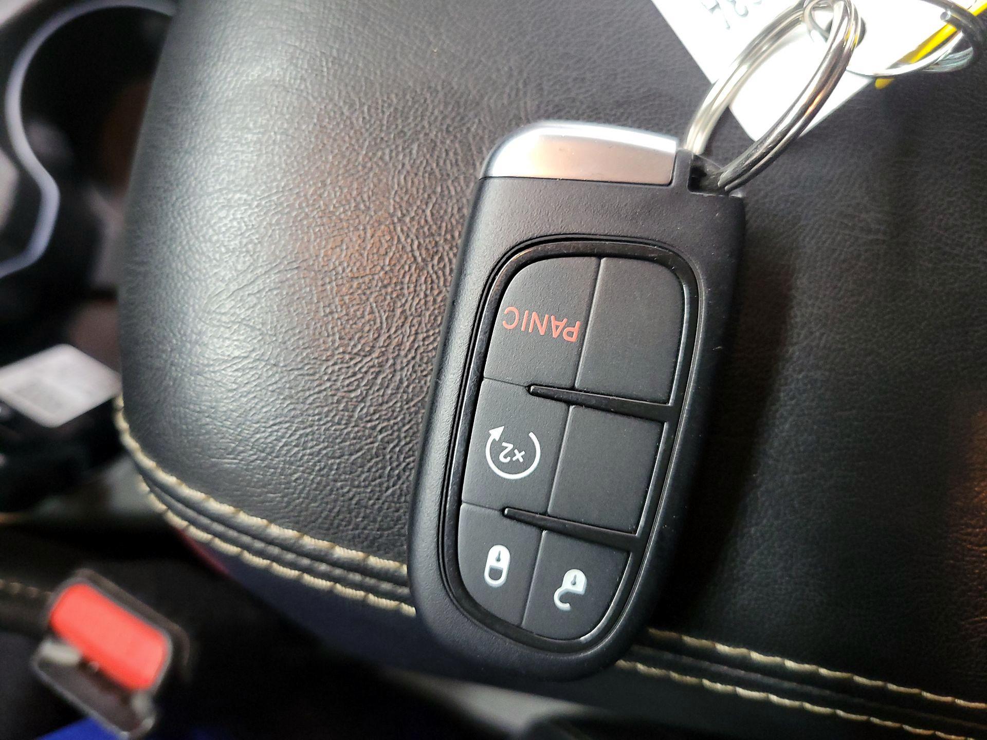 Thumbnail: 2014 Jeep Cherokee - 20