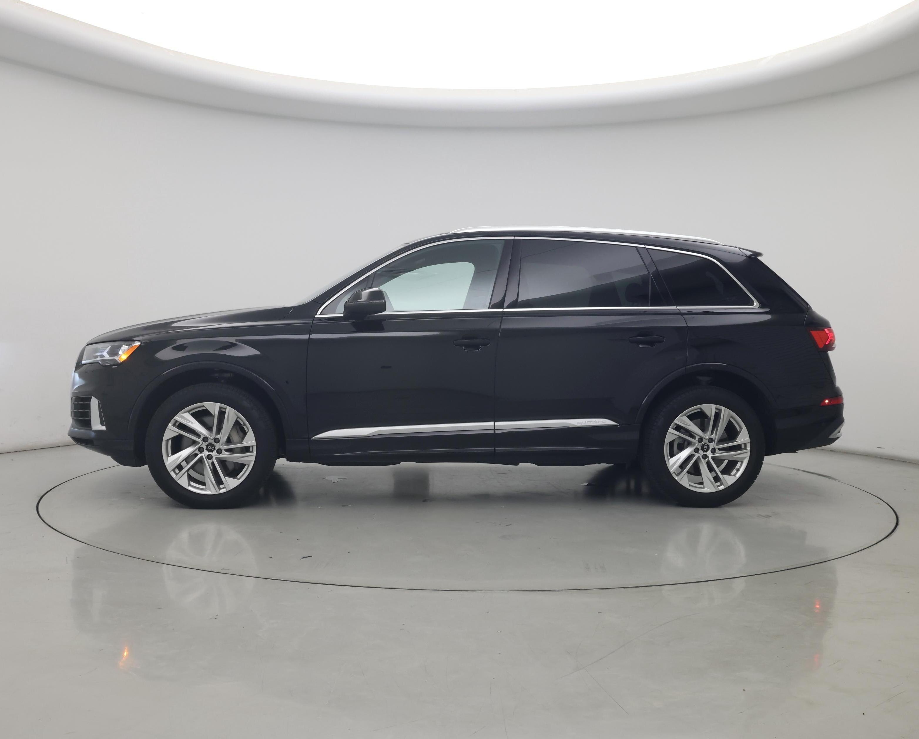 Thumbnail: 2023 Audi Q7 - 3