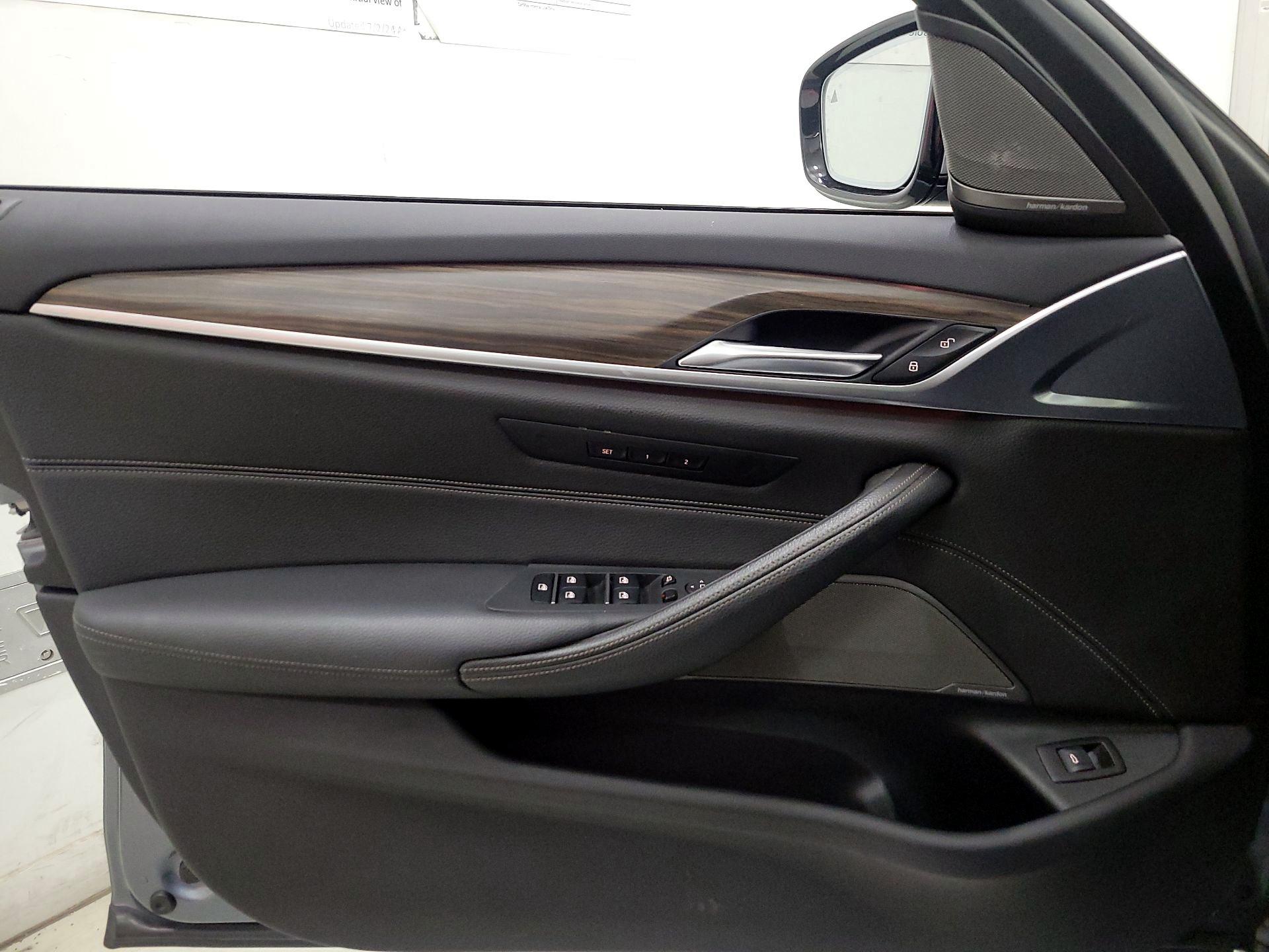 Thumbnail: 2019 BMW 5 Series - 12