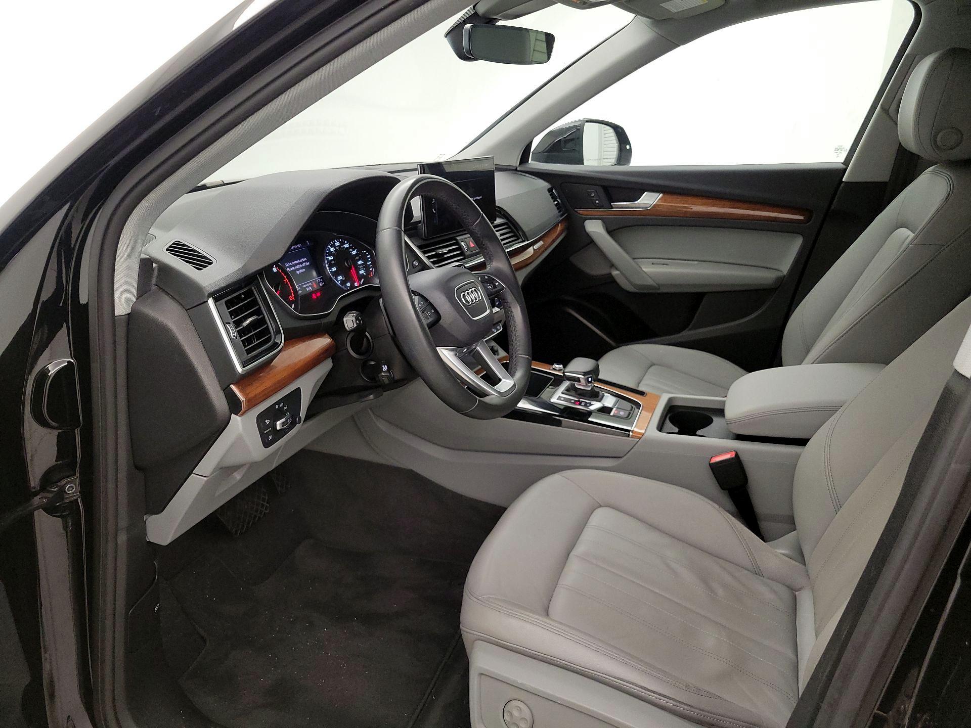 Thumbnail: 2023 Audi Q5 - 11