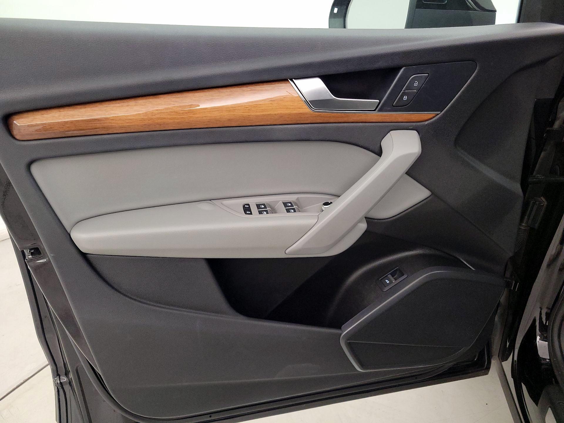 Thumbnail: 2023 Audi Q5 - 12