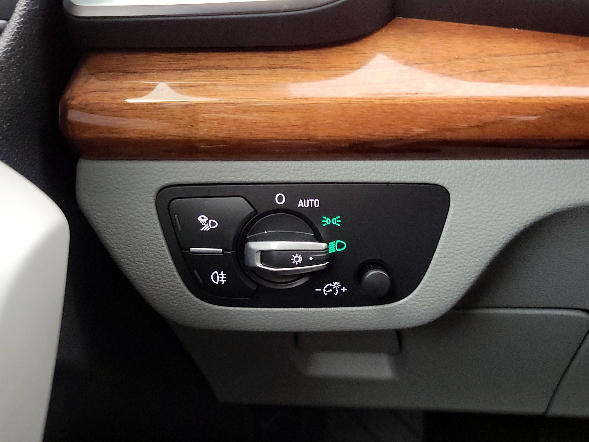 Thumbnail: 2023 Audi Q5 - 13