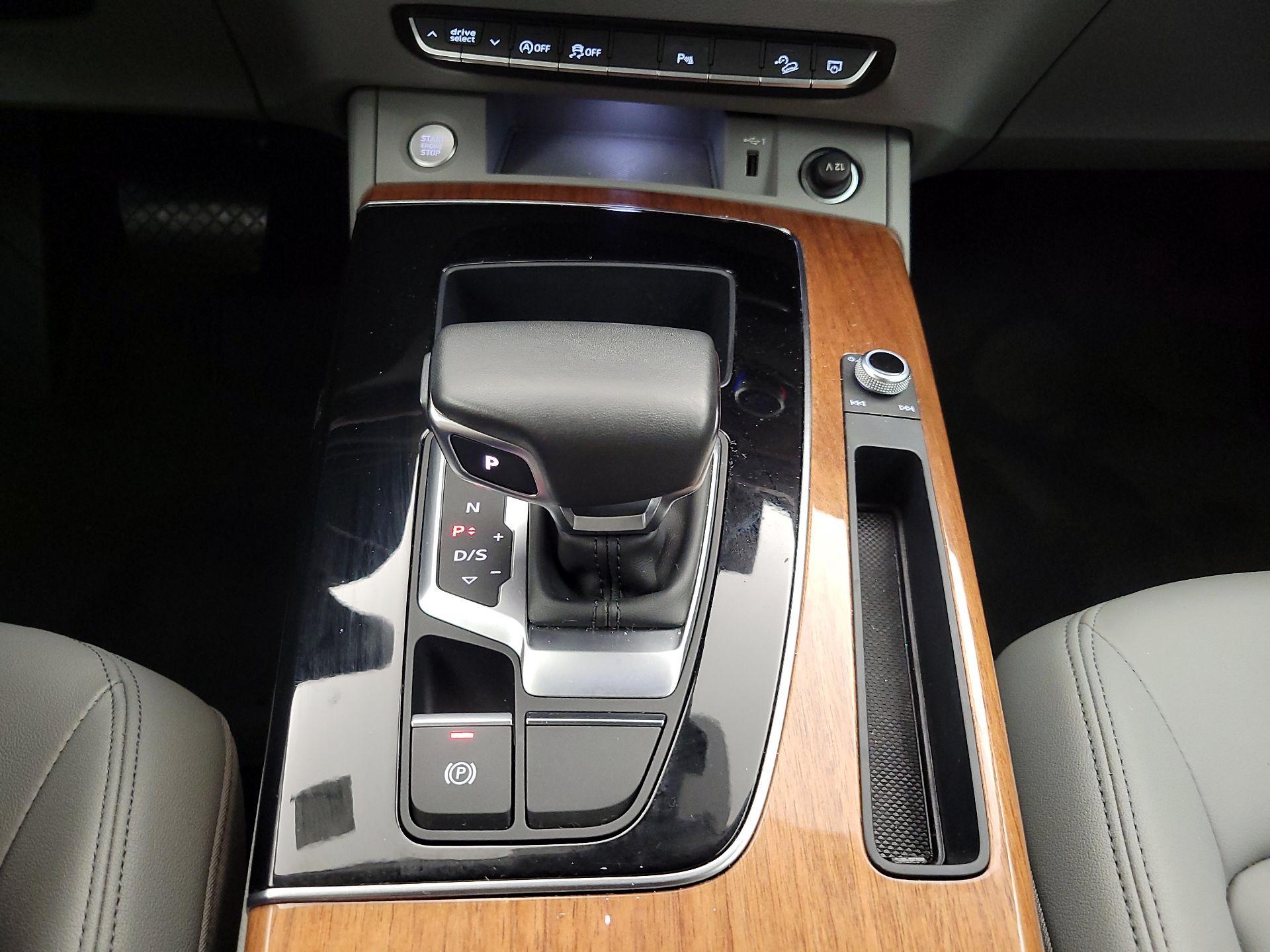 Thumbnail: 2023 Audi Q5 - 18