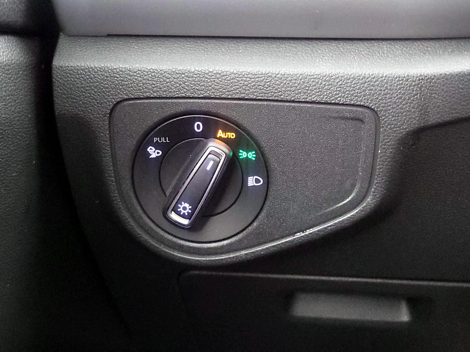 Thumbnail: 2022 Volkswagen Atlas - 13