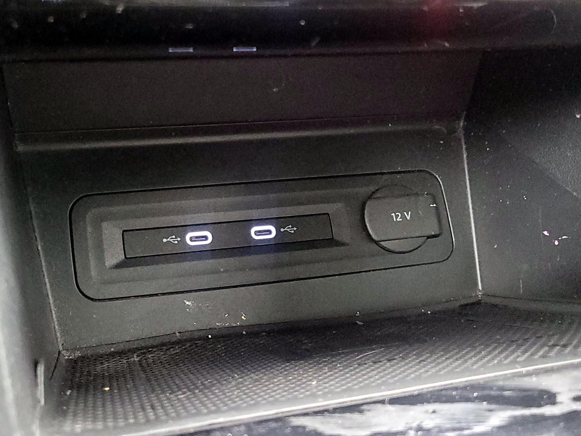 Thumbnail: 2022 Volkswagen Atlas - 18