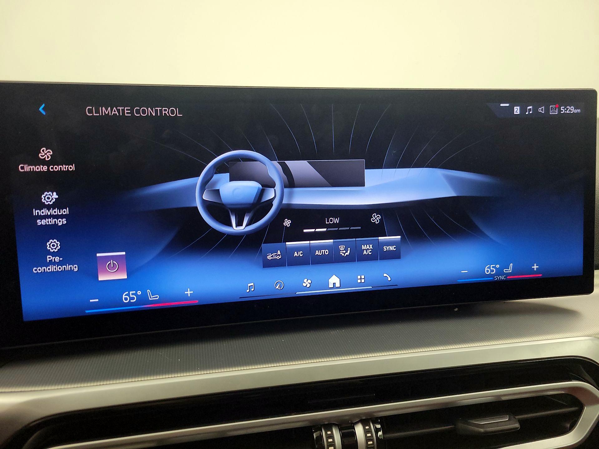 Thumbnail: 2024 BMW i4 - 17