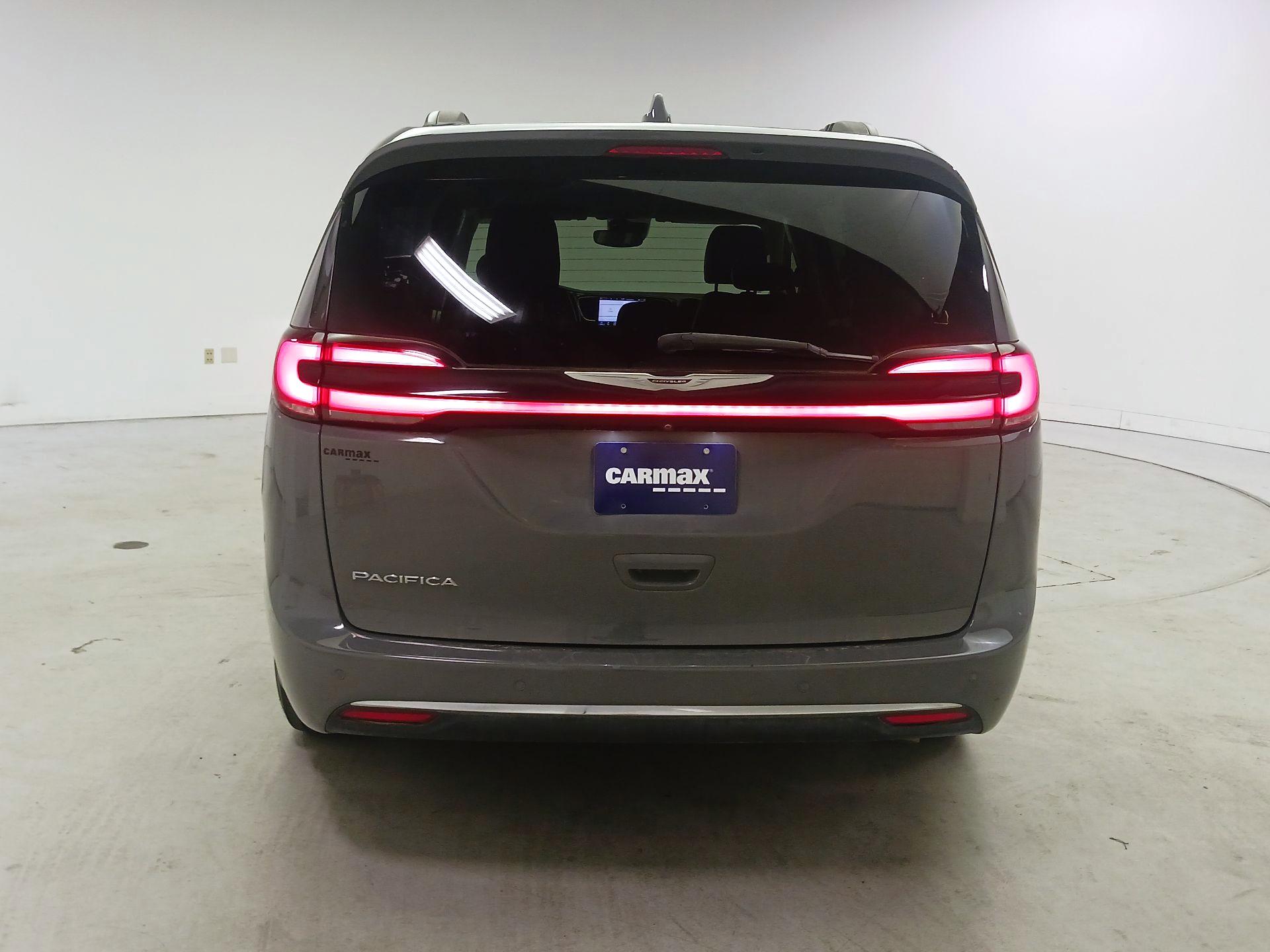 Thumbnail: 2022 Chrysler Pacifica - 6