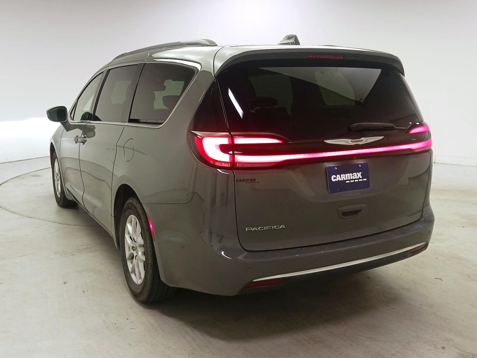 Thumbnail: 2022 Chrysler Pacifica - 7